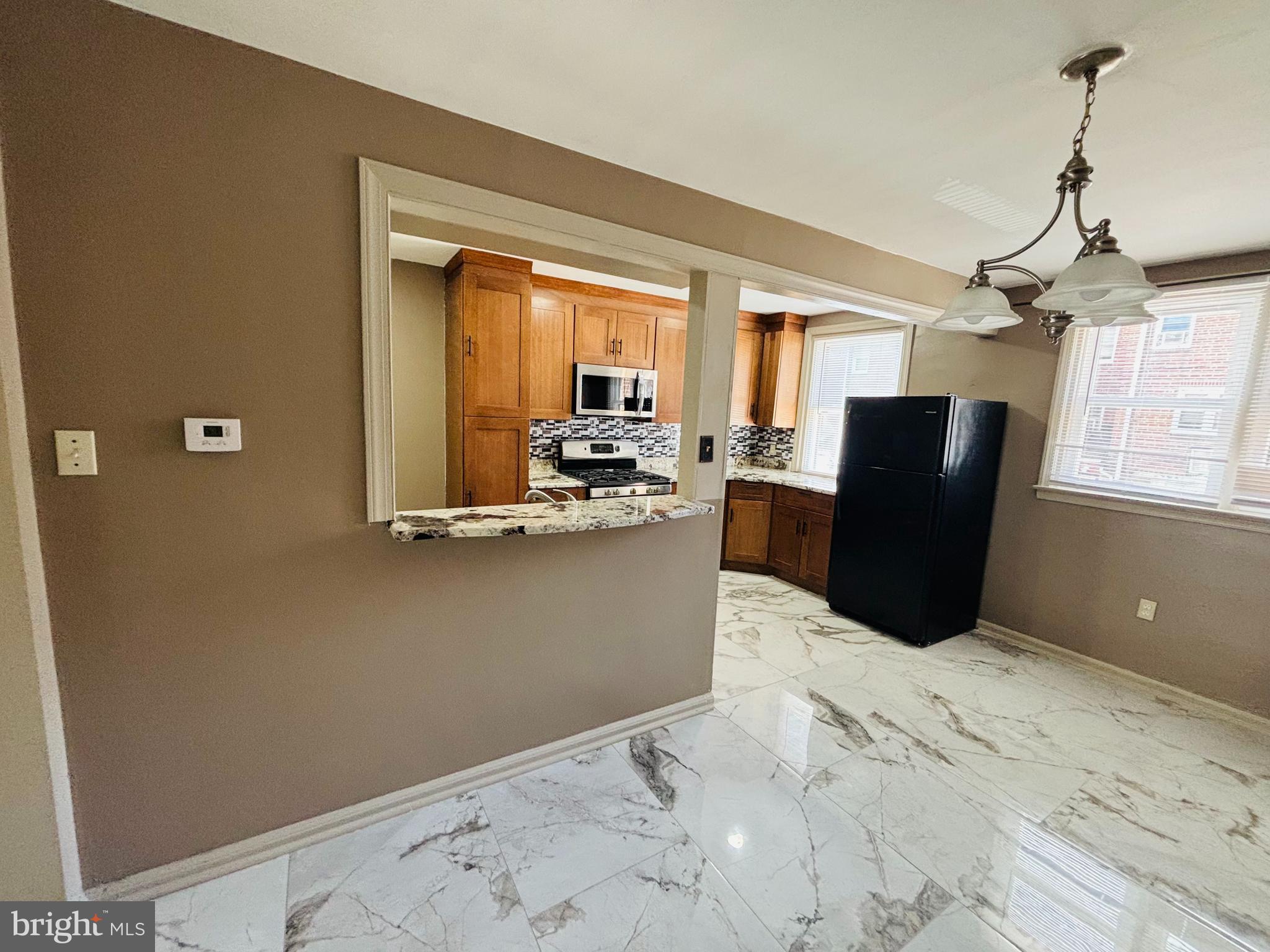 LAWNCREST - Residential Lease