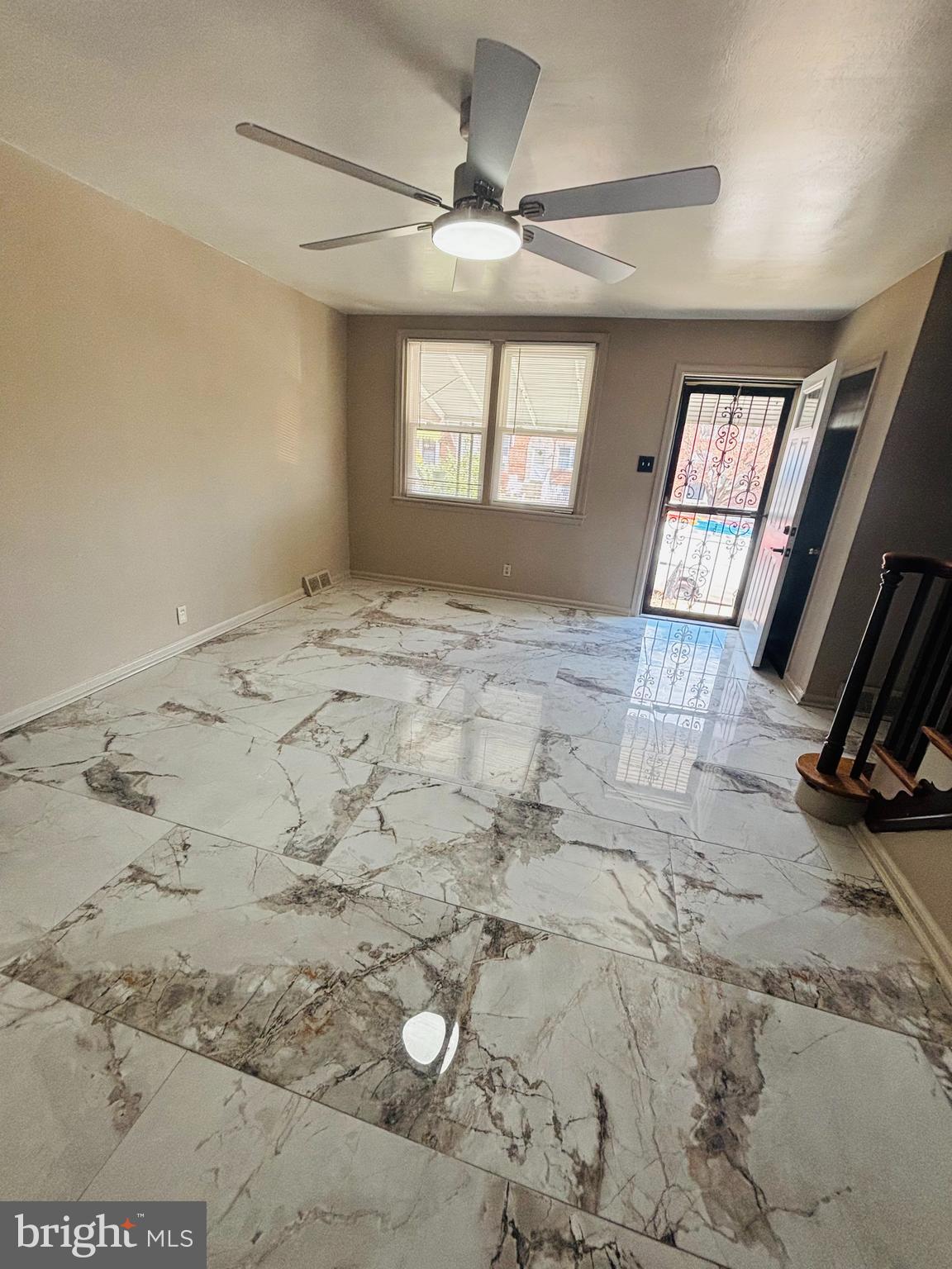 LAWNCREST - Residential Lease