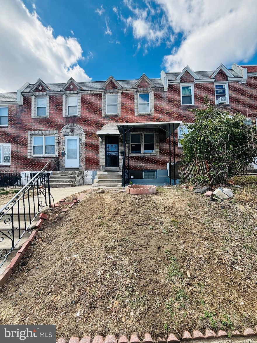 Welcome to this charming 3-bedroom house for rent offers plenty of space and modern amenities, all within close proximity to public transportation for easy commuting. The home features a spacious living room with a convenient coat closet, a separate dining room with a stylish countertop divider perfect for meals and entertaining, and a remodeled kitchen with updated appliances and a designated laundry area. With its prime location, you'll have easy access to public transportation, making it a convenient choice for anyone on the go. The basement is not included.