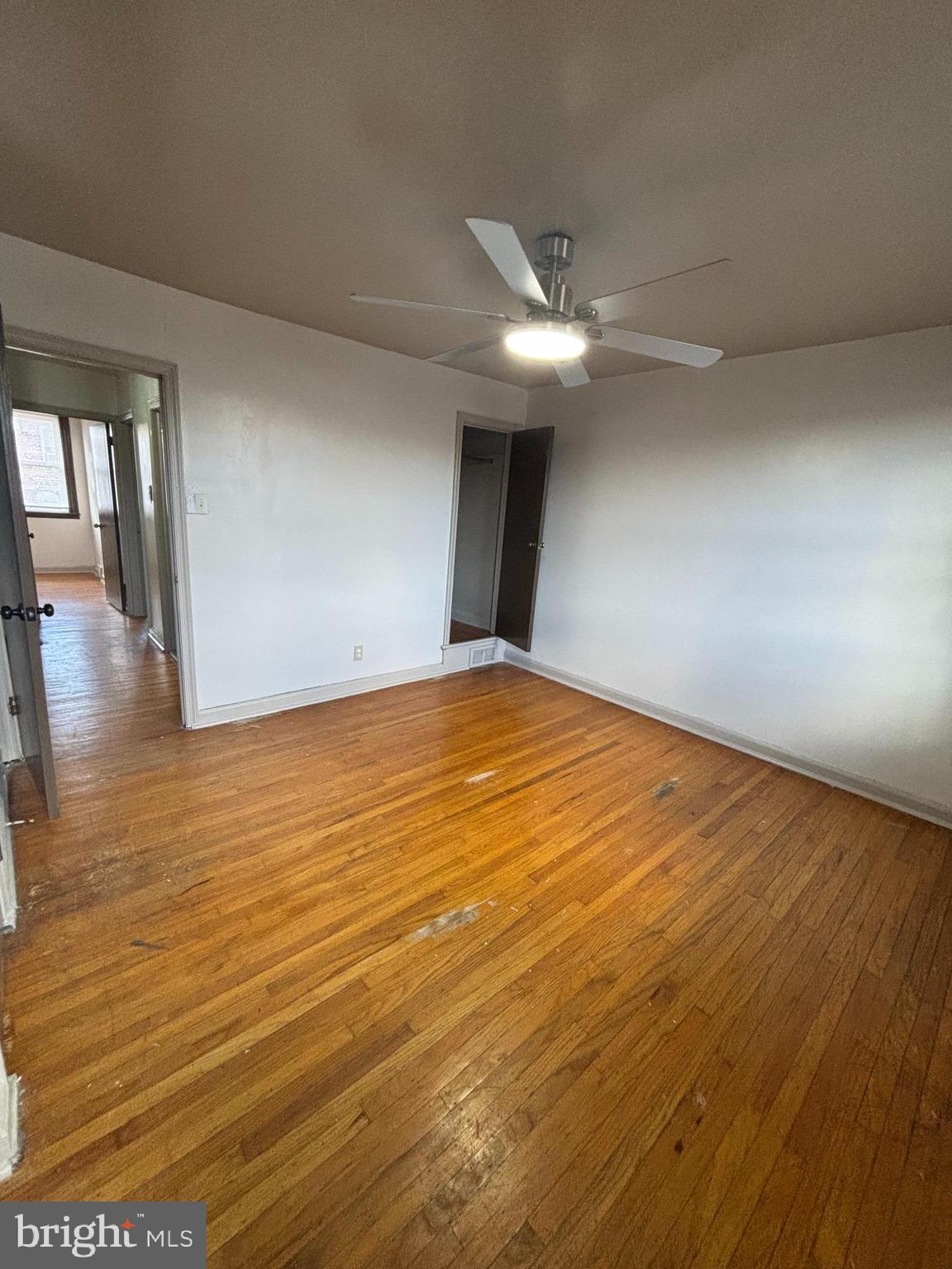 LAWNCREST - Residential Lease