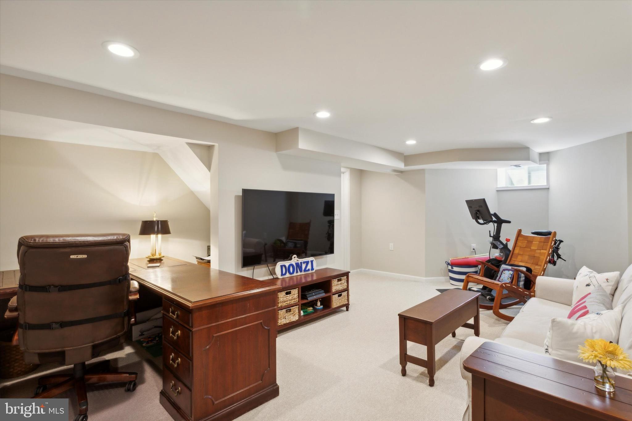 MERION GOLF MANOR - Residential