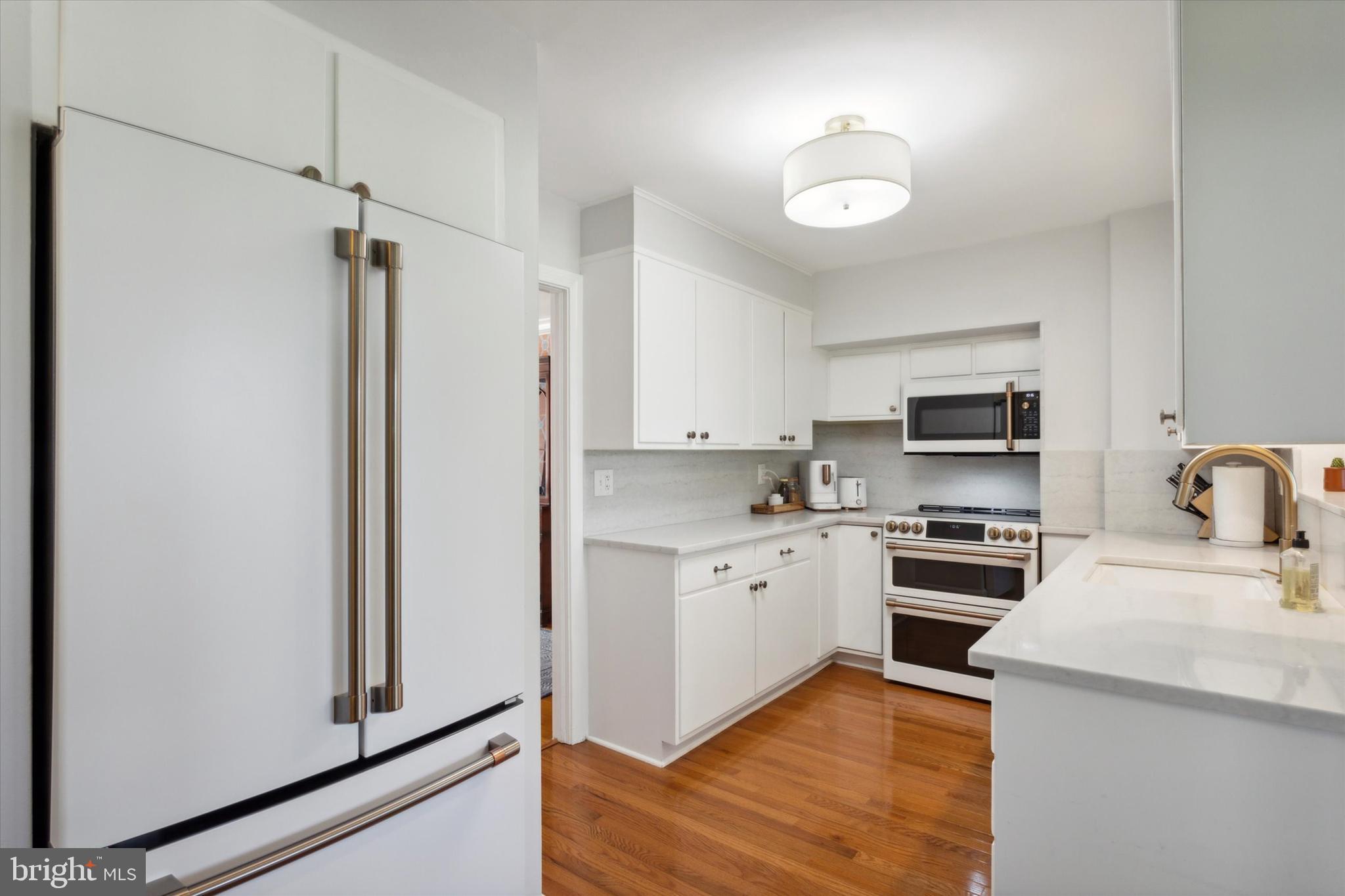 MERION GOLF MANOR - Residential