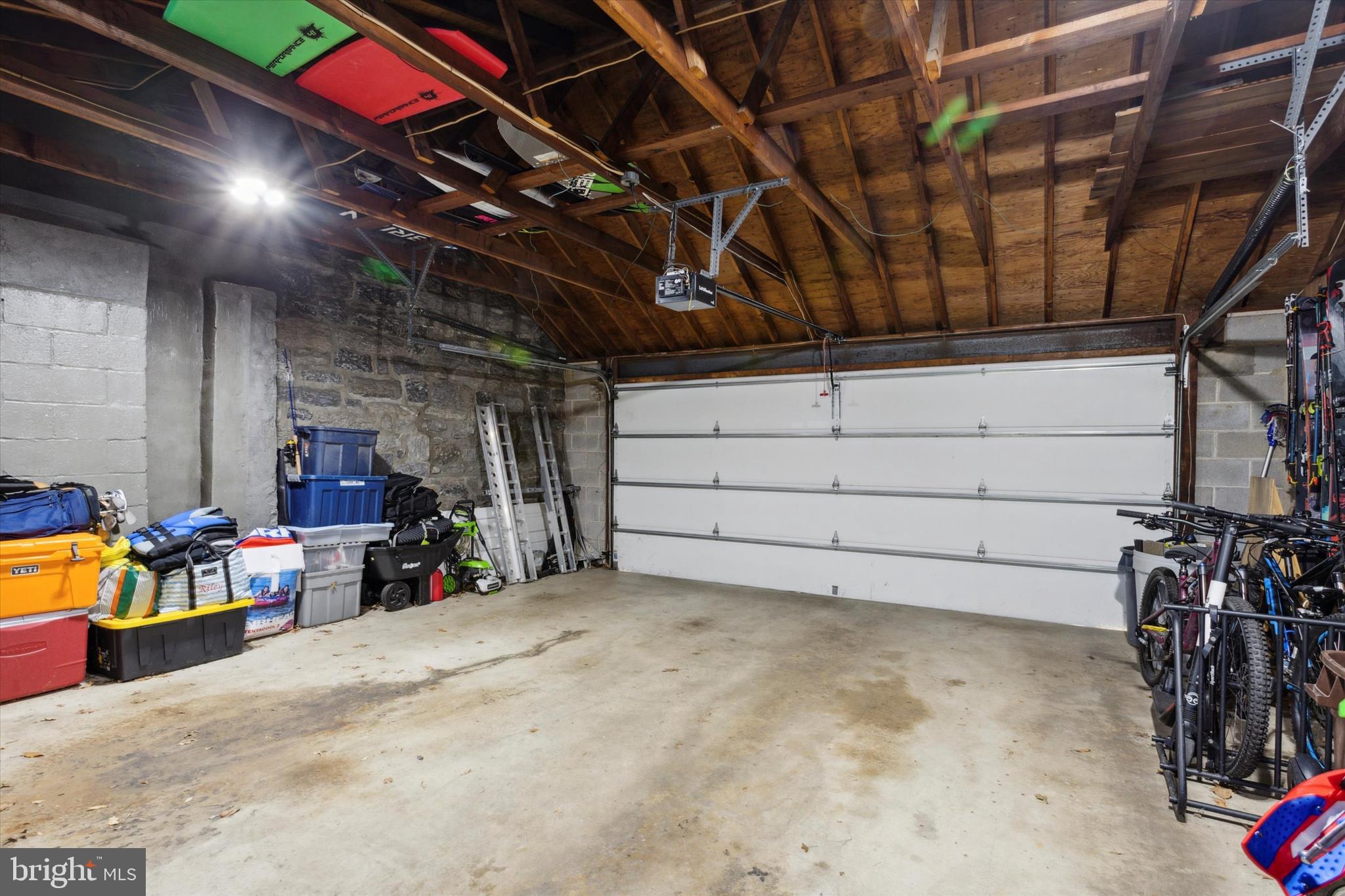 MERION GOLF MANOR - Residential