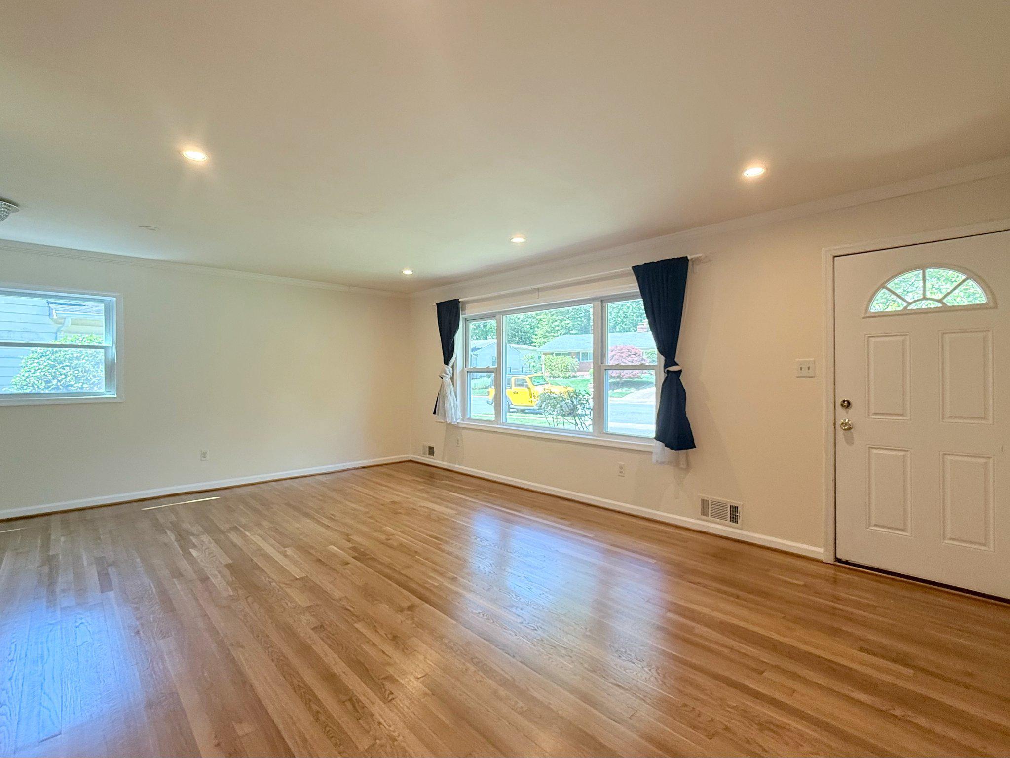 100 JAMES DRIVE SW