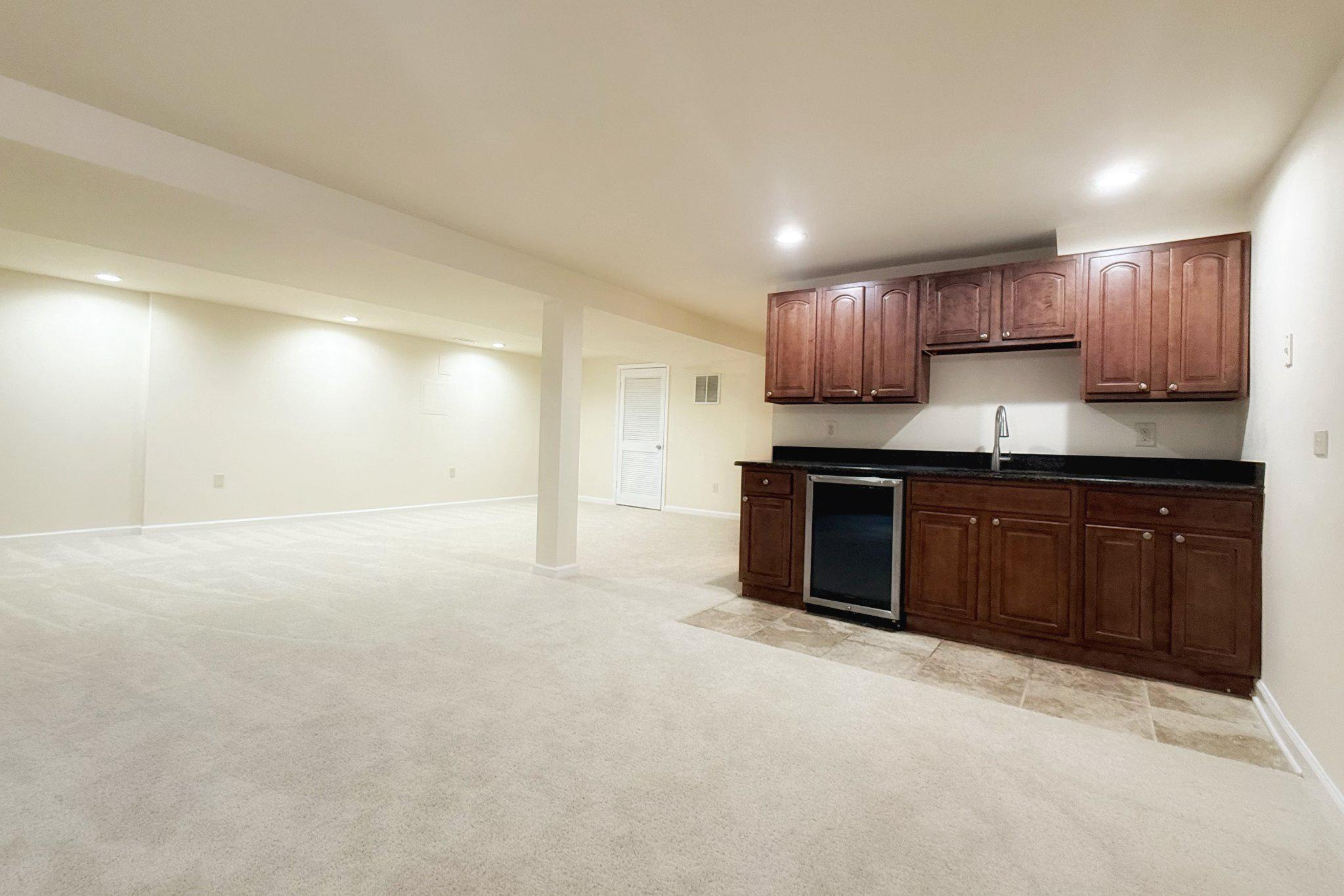 VIENNA WOODS - Residential