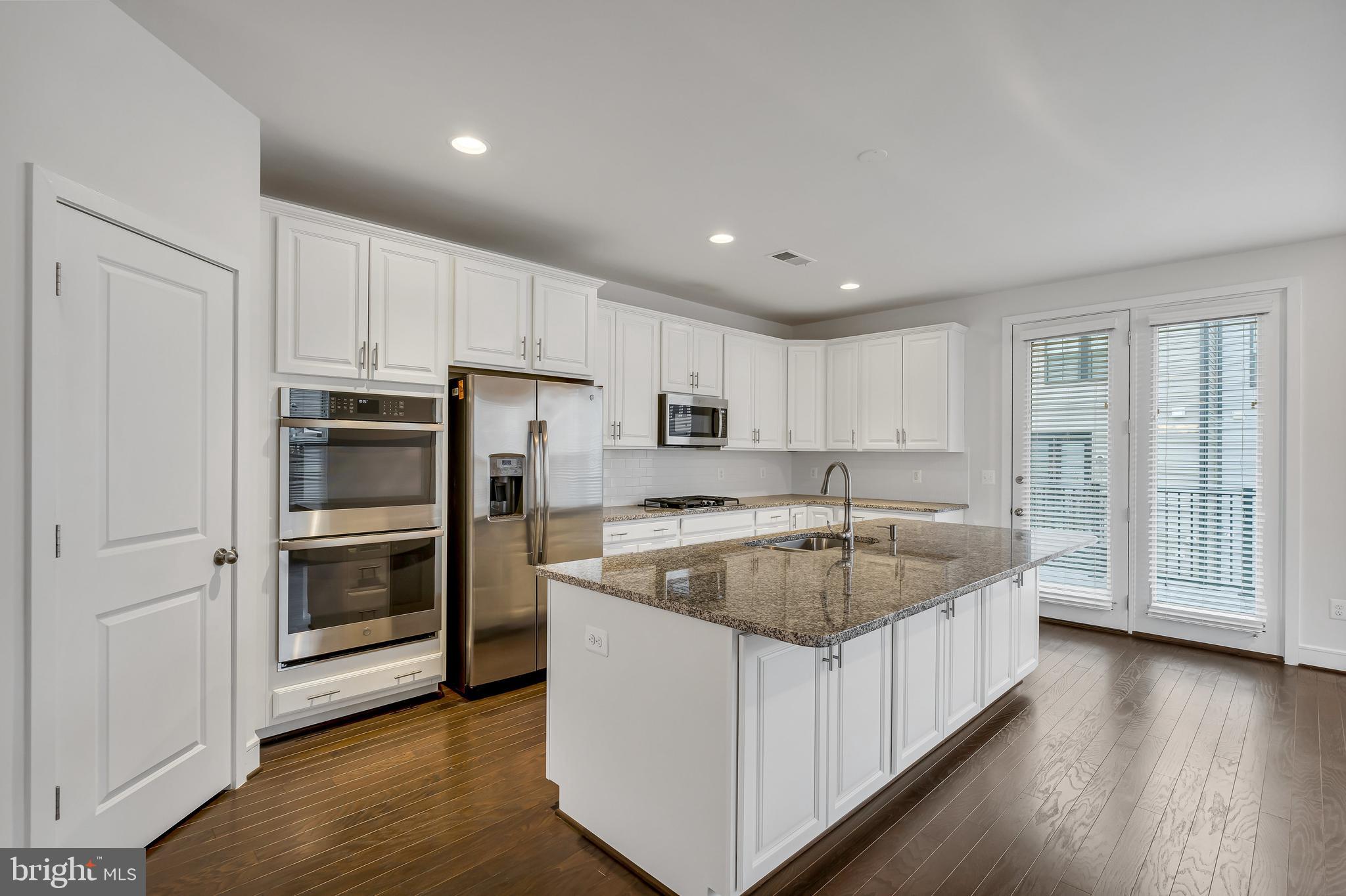 42281 BELGRAVE GARDENS