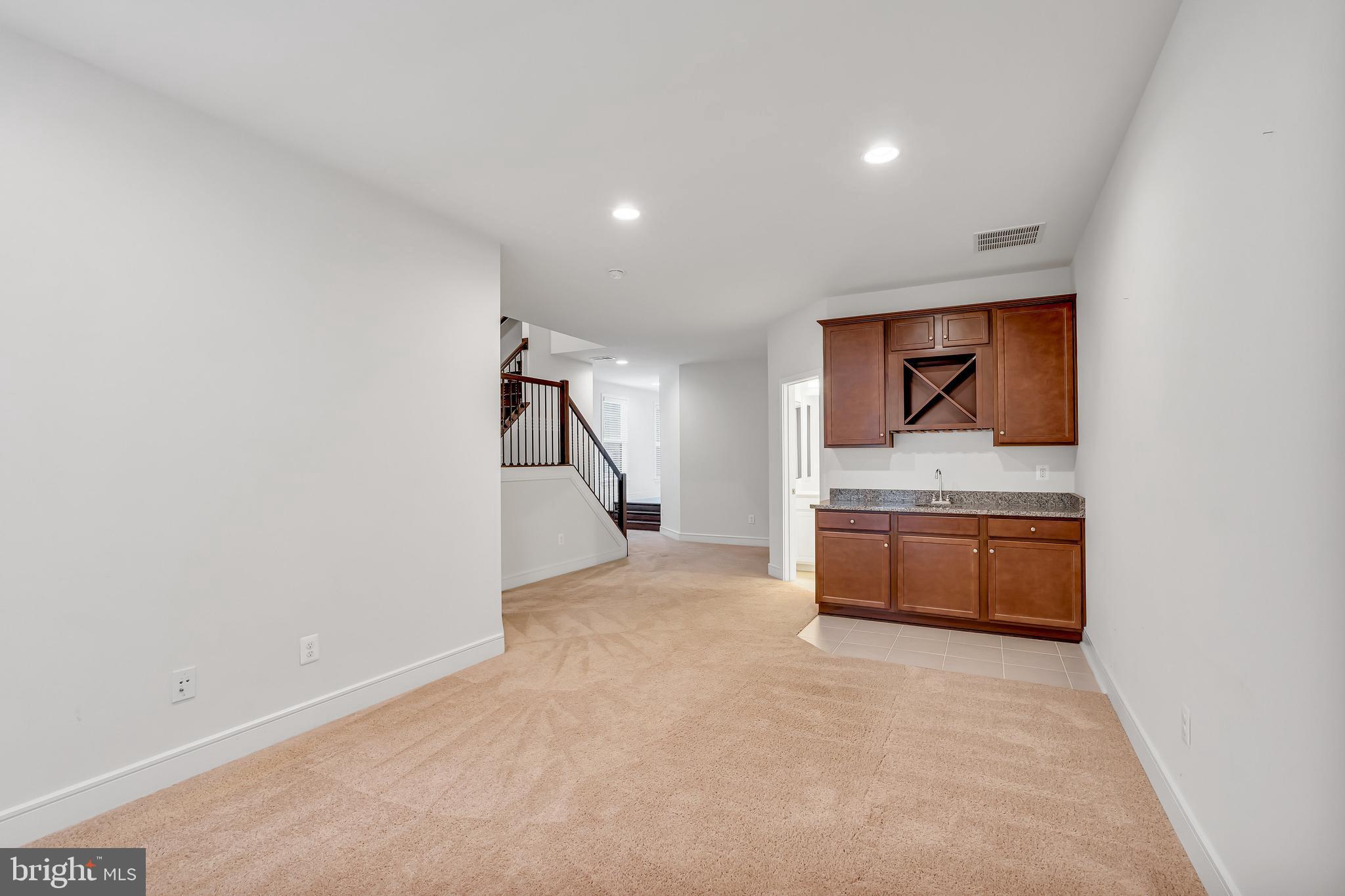42281 BELGRAVE GARDENS