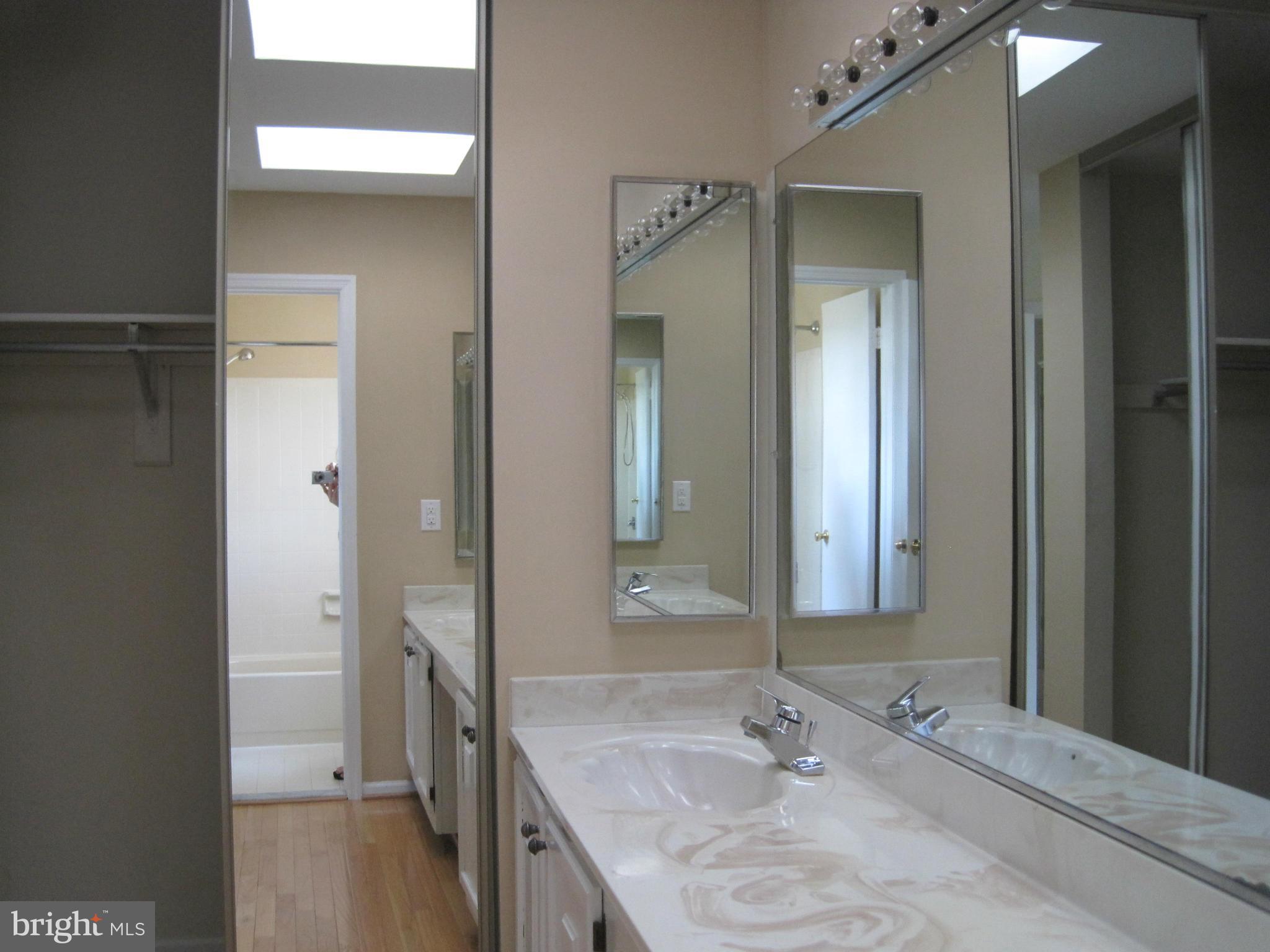 LAKE RIDGE - Residential Lease