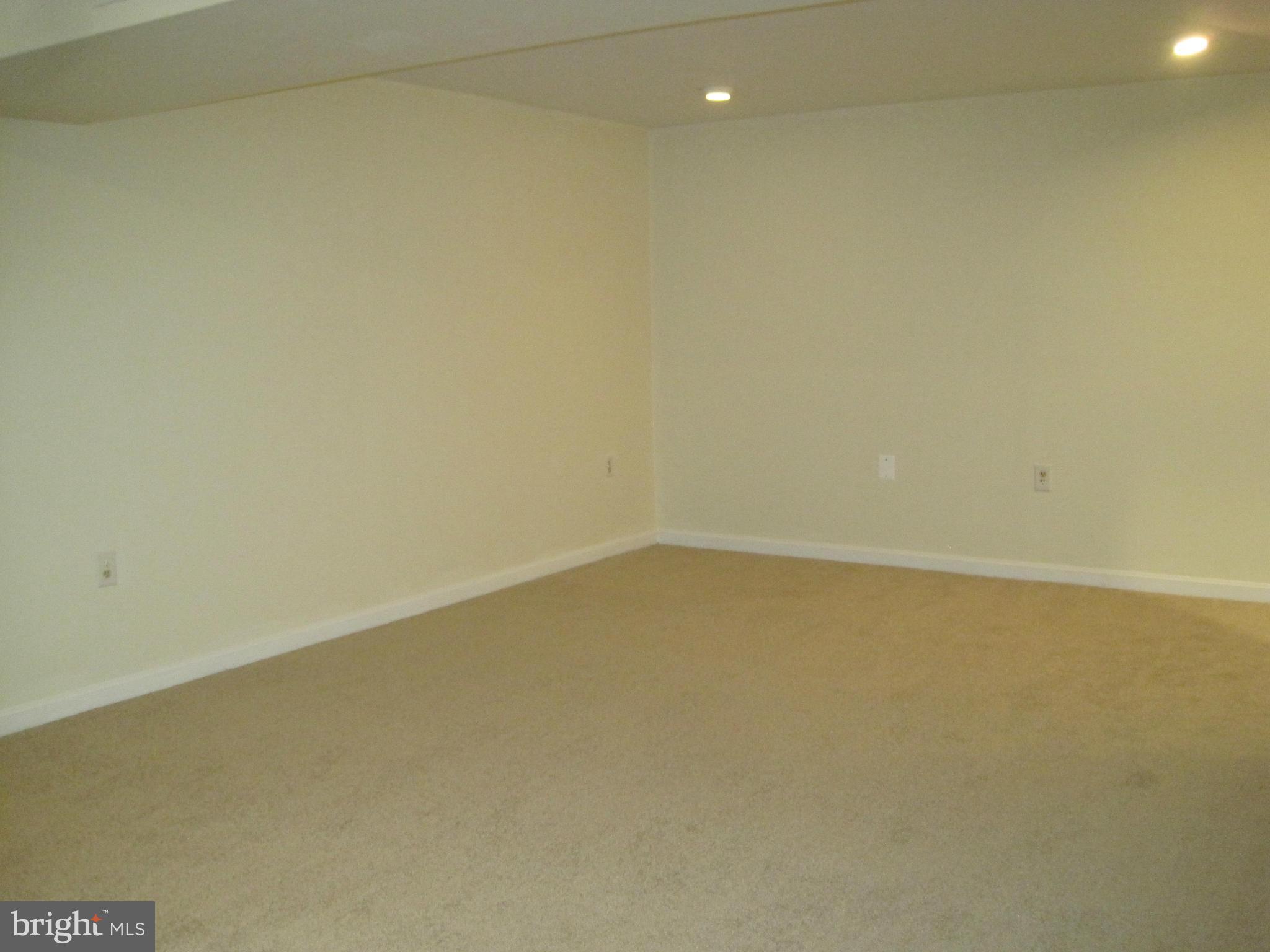 LAKE RIDGE - Residential Lease