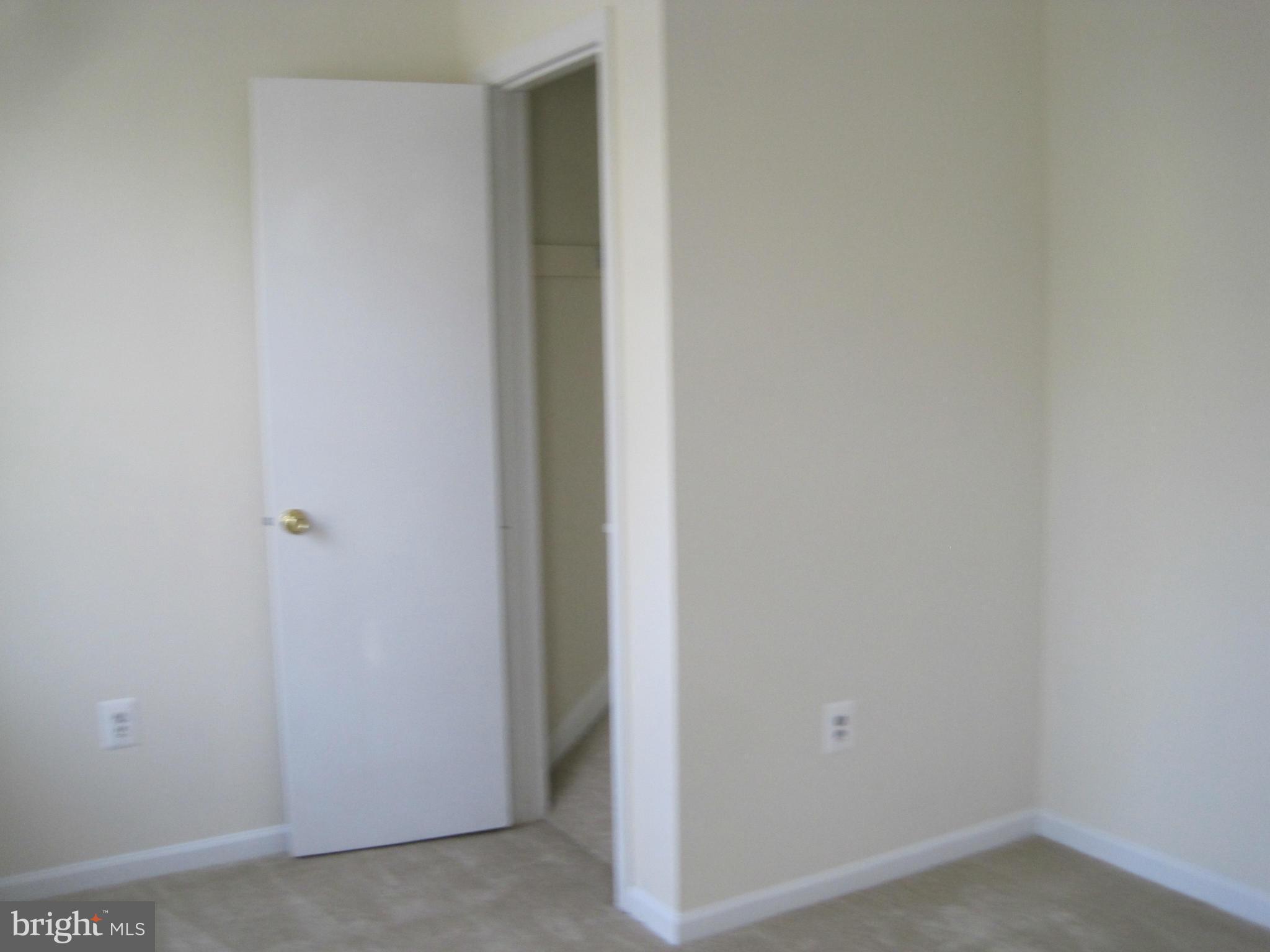 LAKE RIDGE - Residential Lease