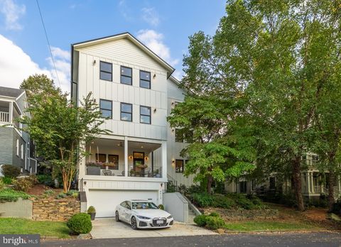 4913 SHERIER PLACE NW WASHINGTON DC 20016