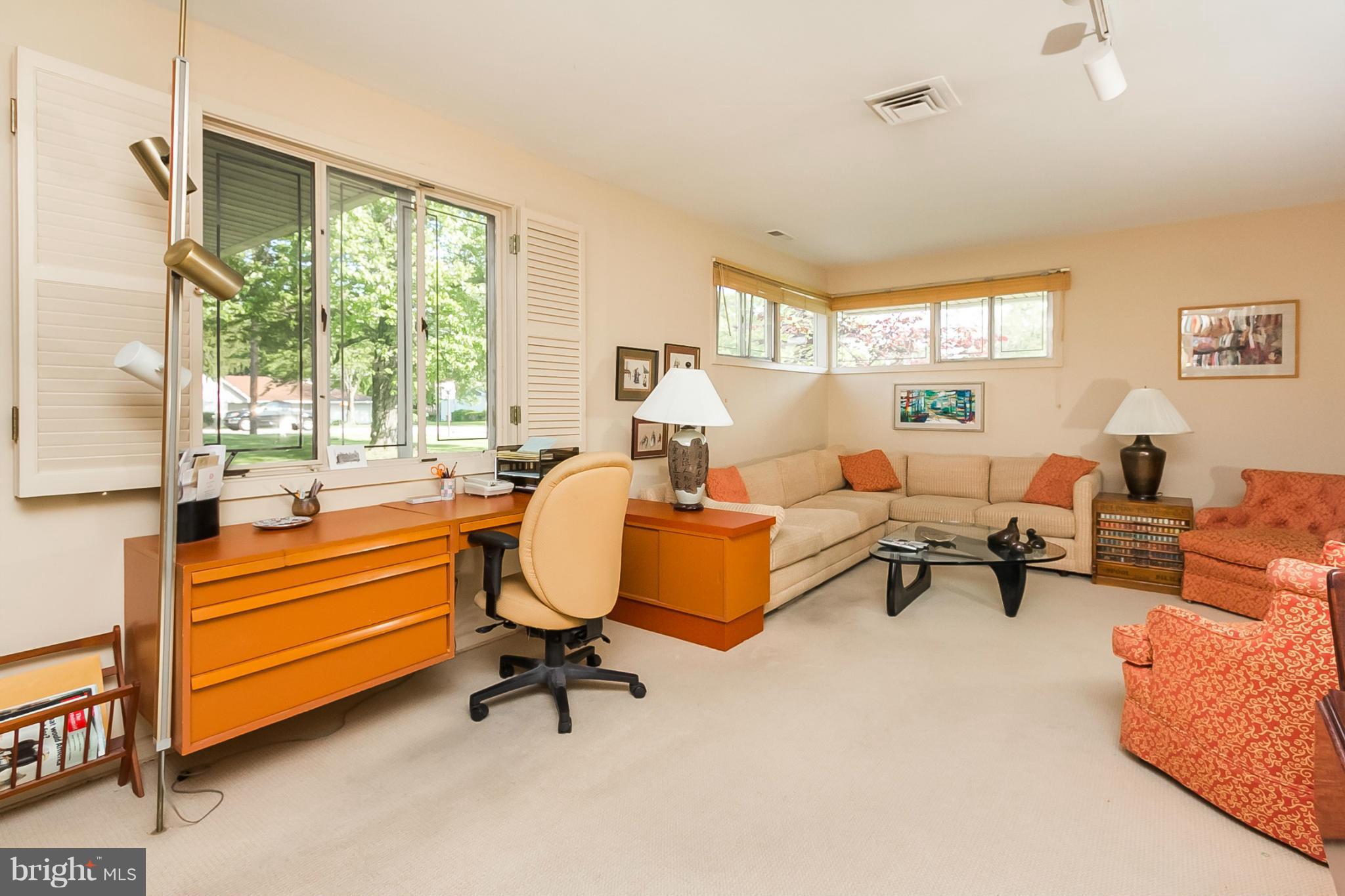 LONG MEADOW ESTATES - Residential