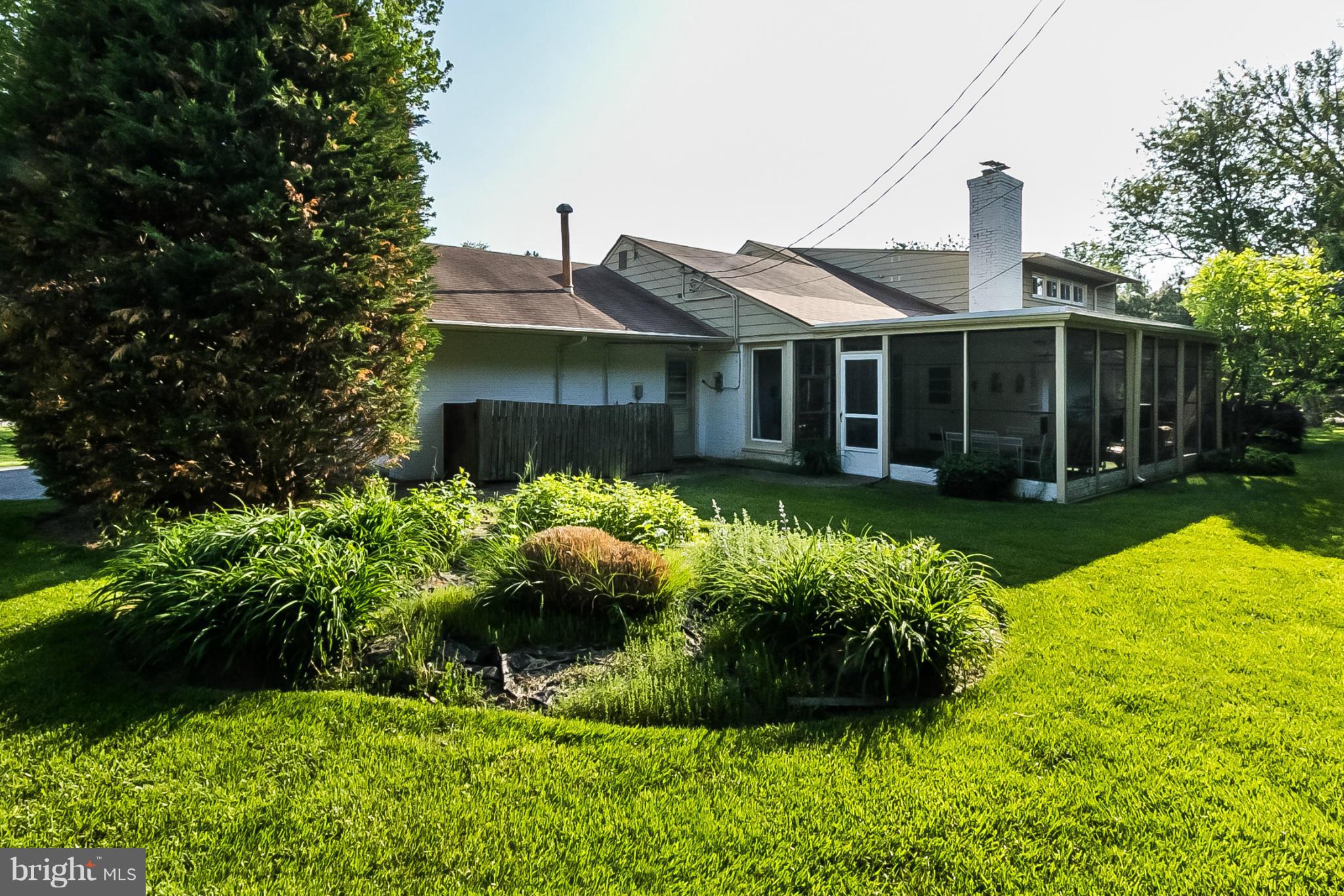 LONG MEADOW ESTATES - Residential