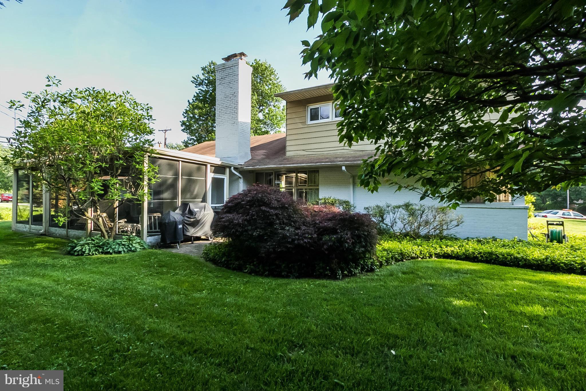 LONG MEADOW ESTATES - Residential