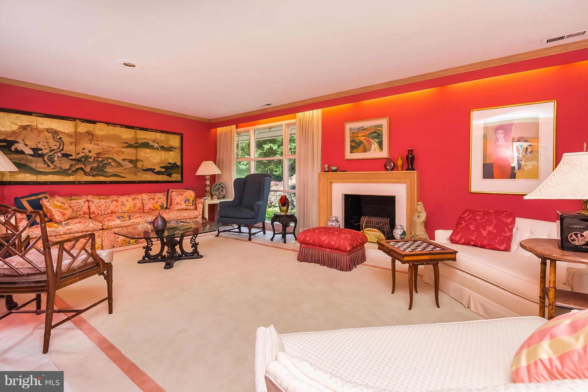 LONG MEADOW ESTATES - Residential