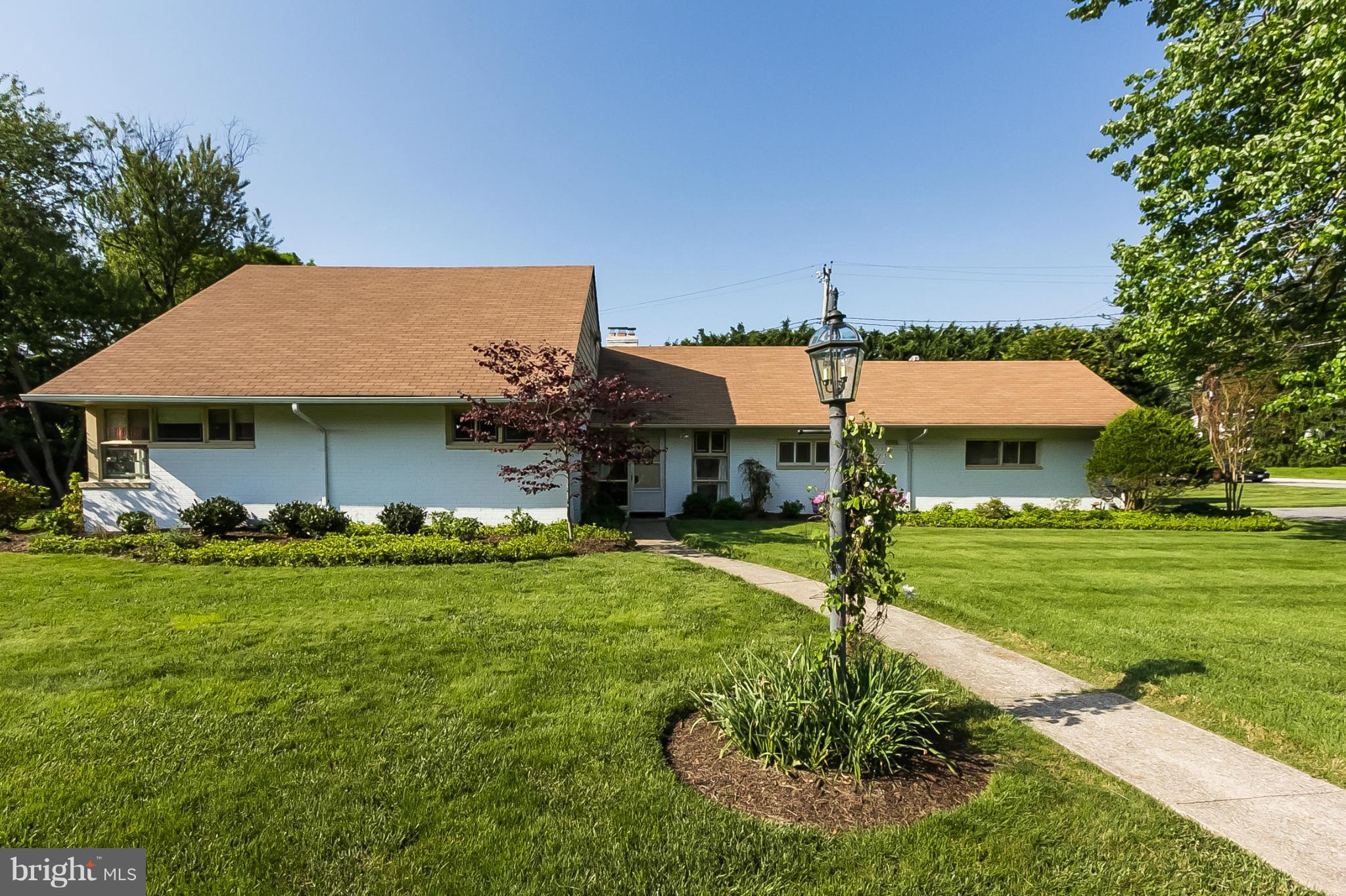 LONG MEADOW ESTATES - Residential