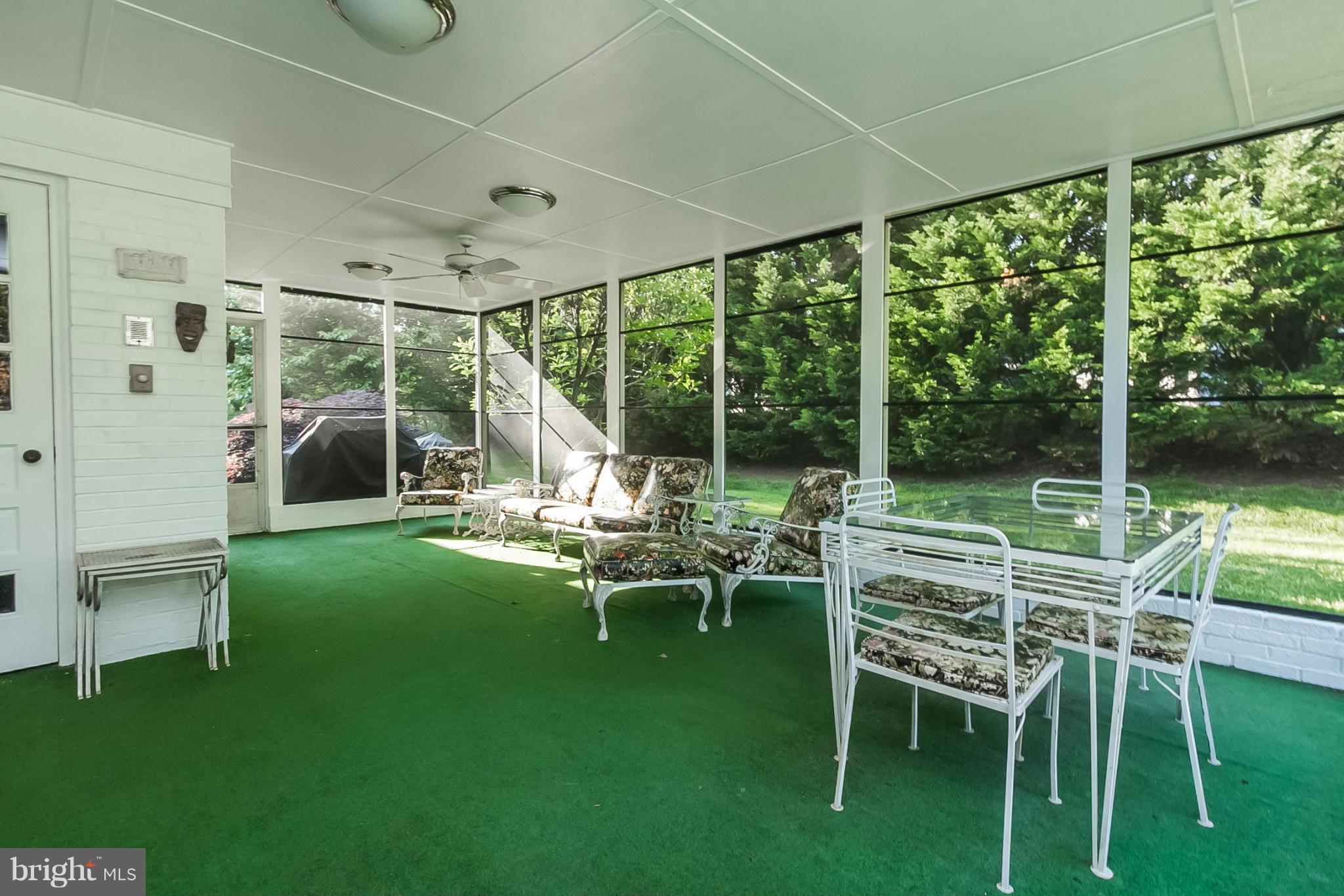 LONG MEADOW ESTATES - Residential