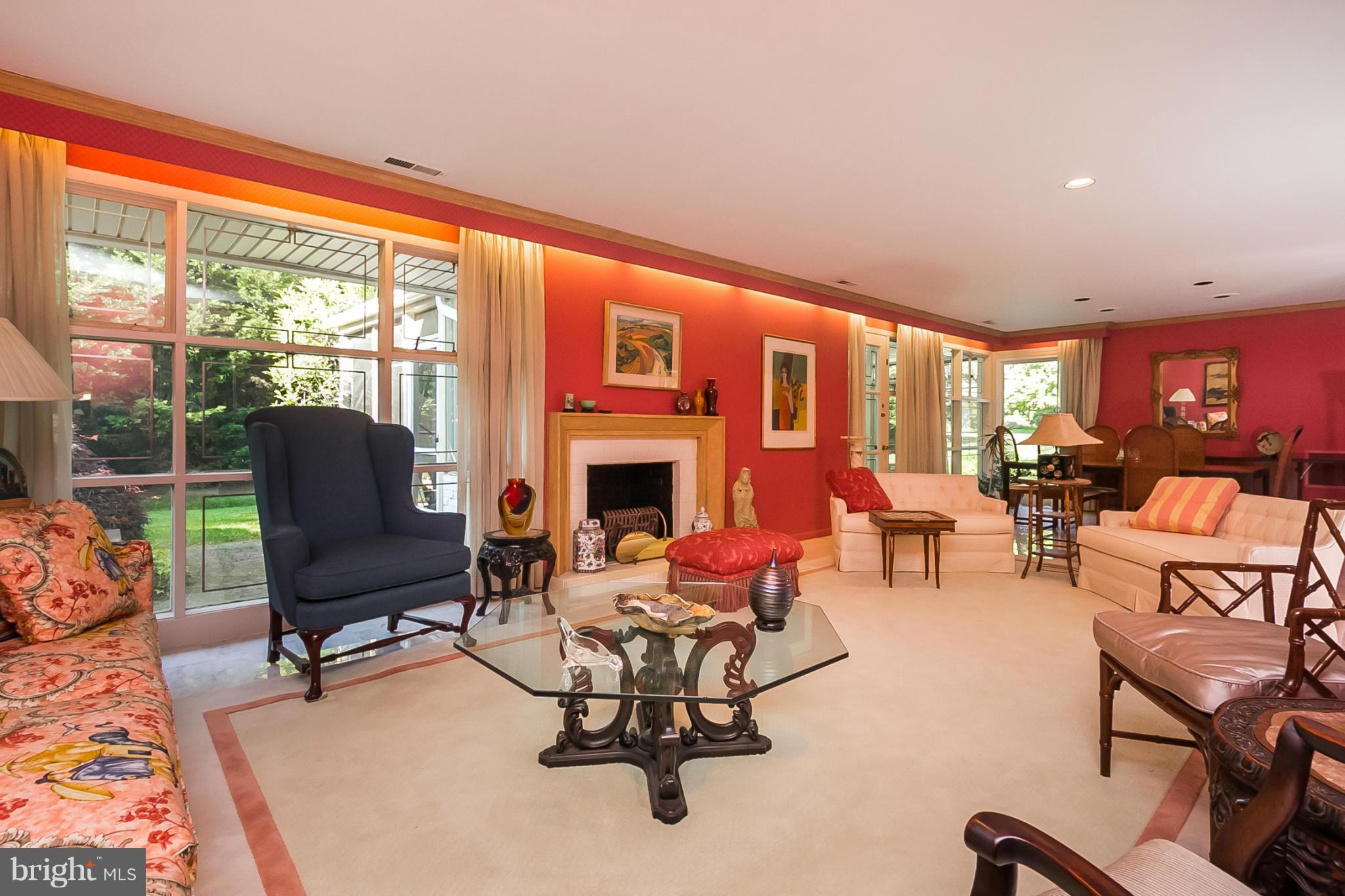 LONG MEADOW ESTATES - Residential