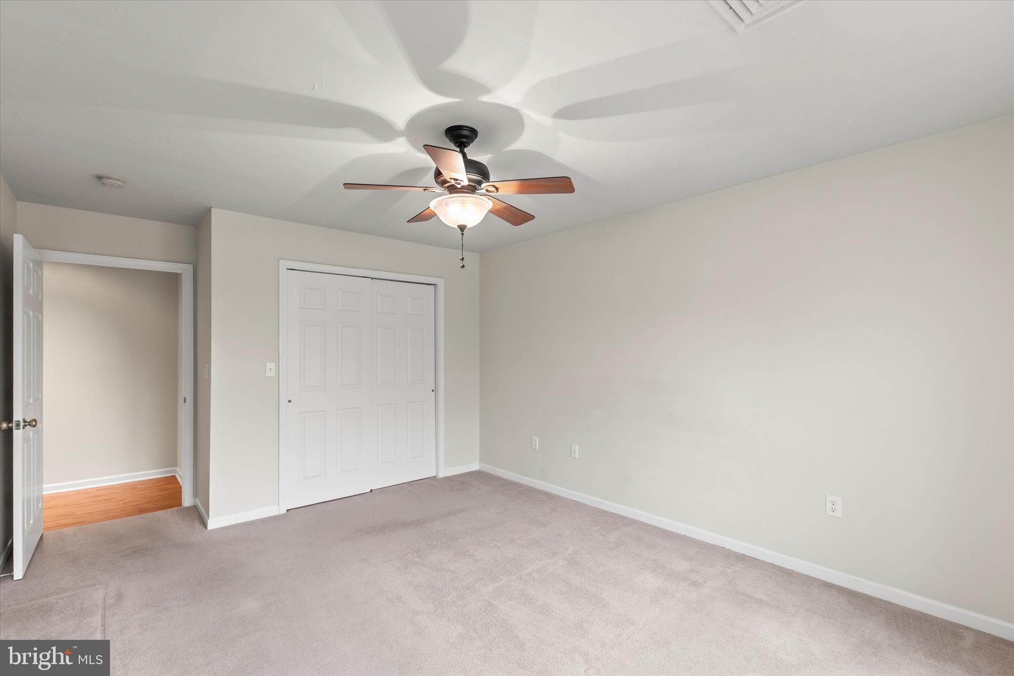 LAUREL MANOR - Residential