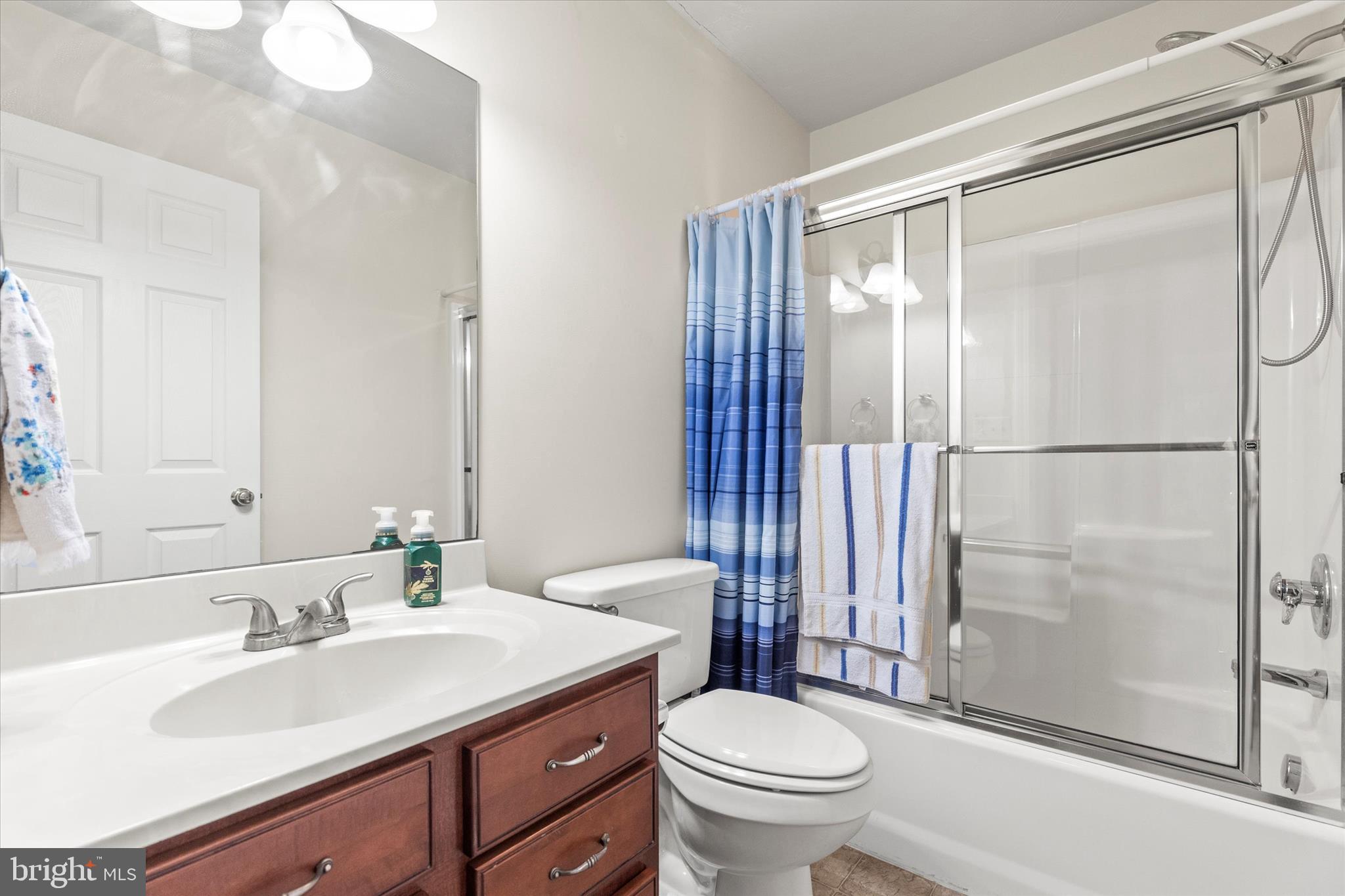 LAUREL MANOR - Residential