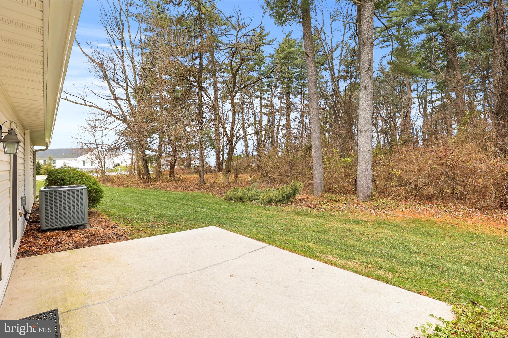 LAUREL MANOR - Residential