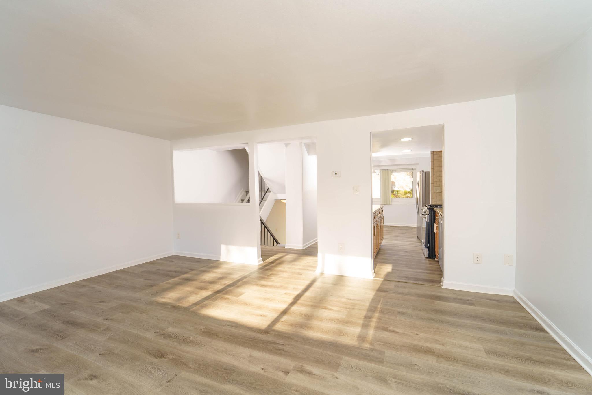 VILLAGE OF OAKLAND MILLS - Residential Lease