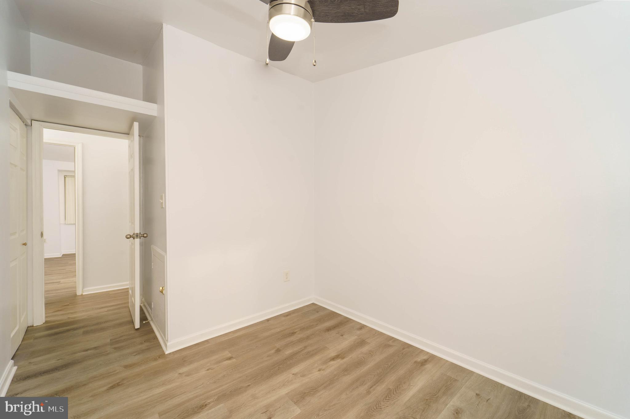 VILLAGE OF OAKLAND MILLS - Residential Lease