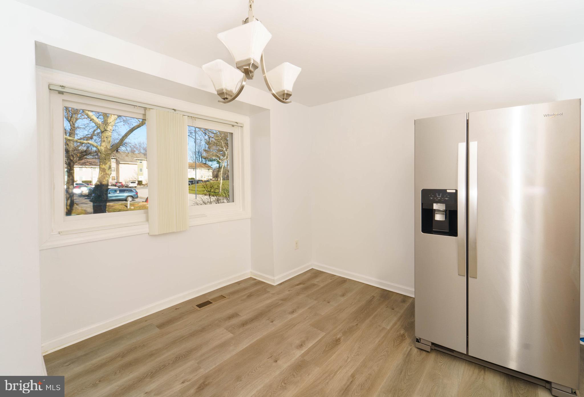 VILLAGE OF OAKLAND MILLS - Residential Lease