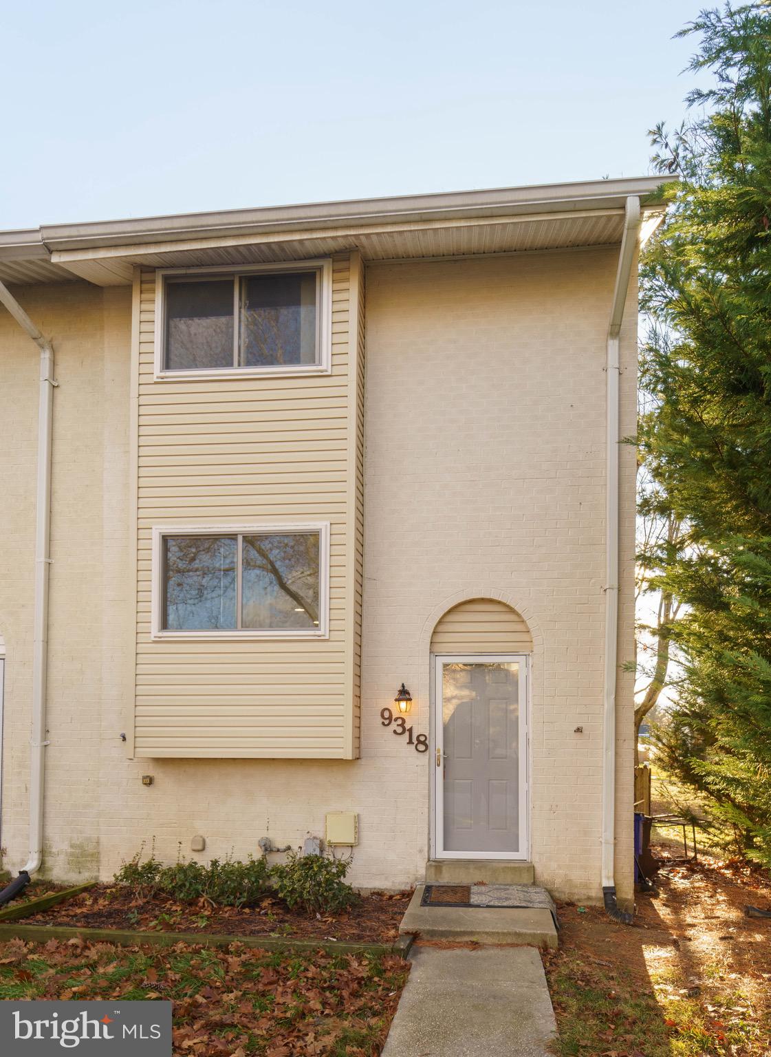 VILLAGE OF OAKLAND MILLS - Residential Lease