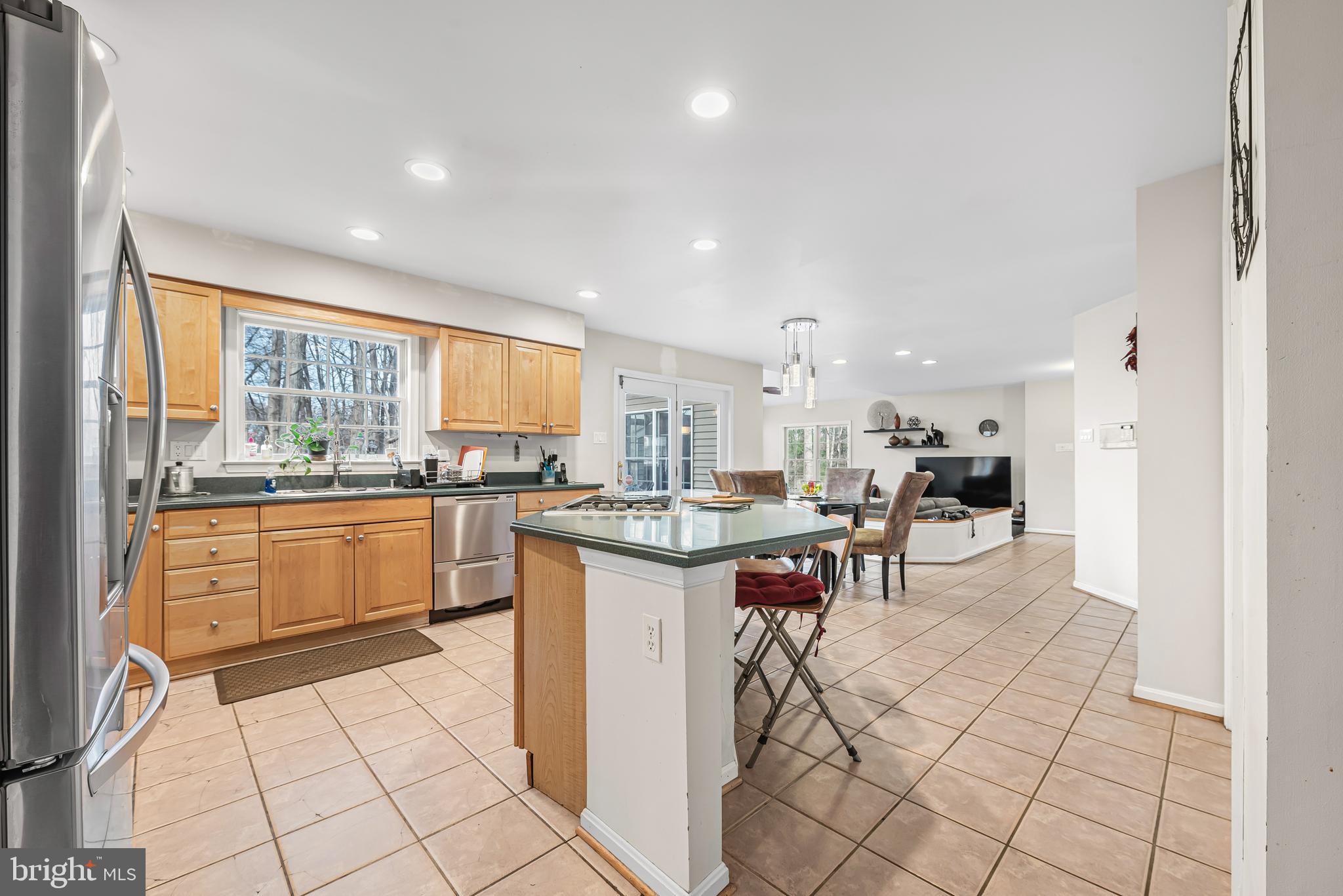 VILLAGE OF RIVER HILL - Residential