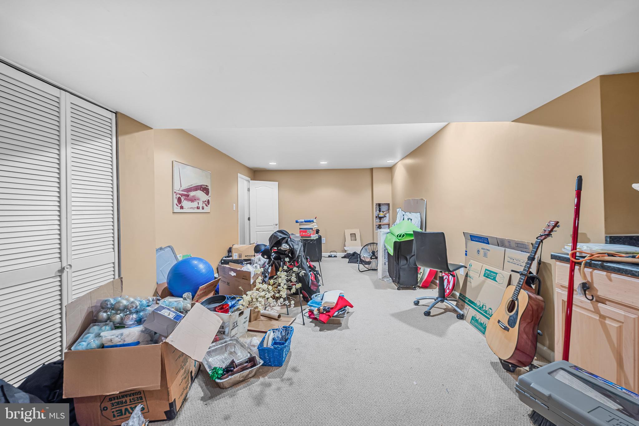 VILLAGE OF RIVER HILL - Residential