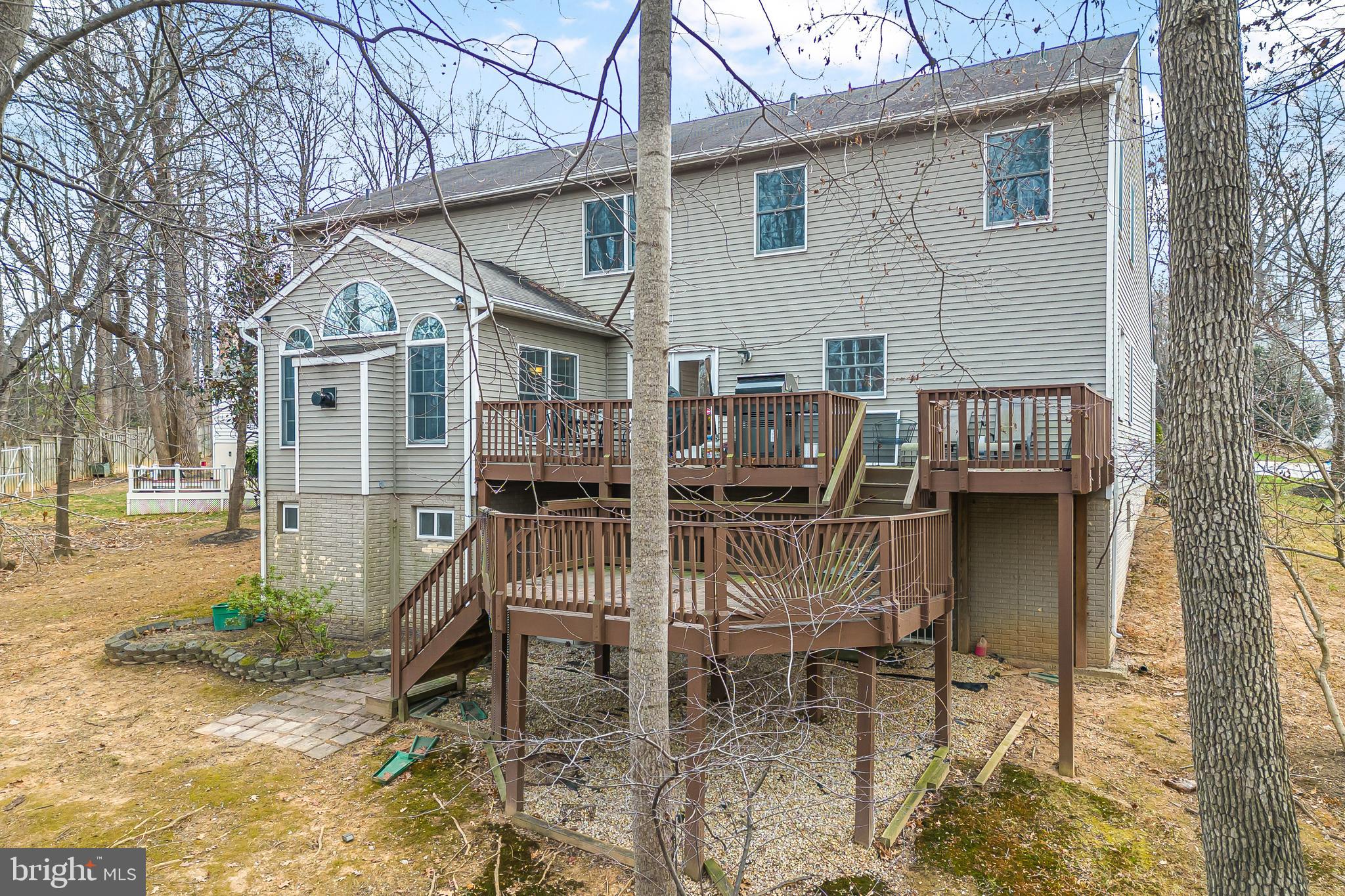 VILLAGE OF RIVER HILL - Residential