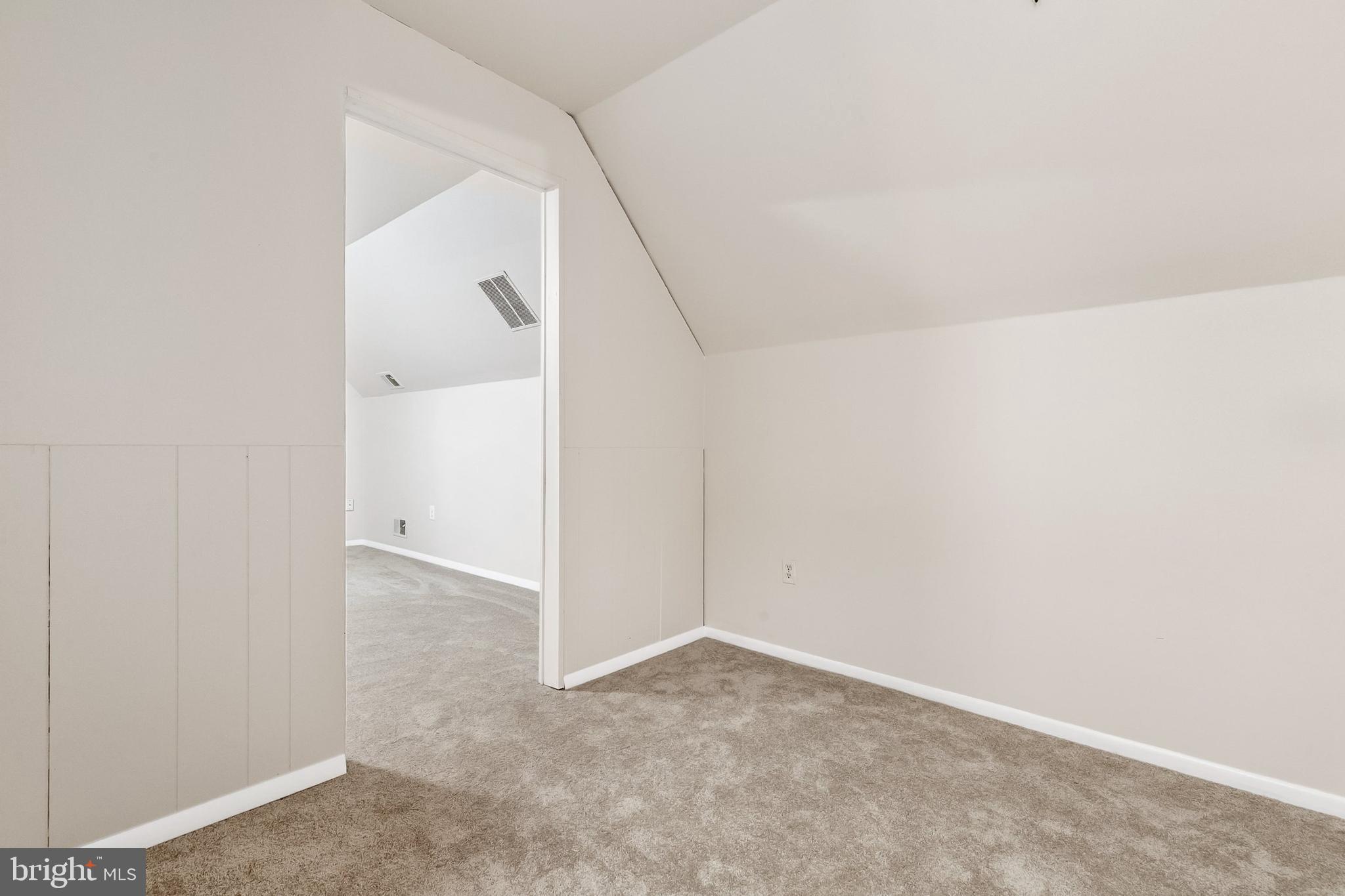 BROOKEVILLE KNOLLS - Residential