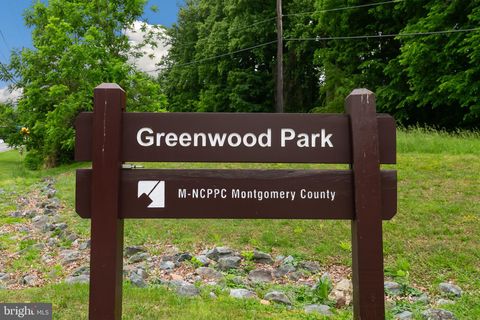 Tiny photo for 3328 Gold Mine Road, BROOKEVILLE, MD 20833 (MLS # MDMC2235848)