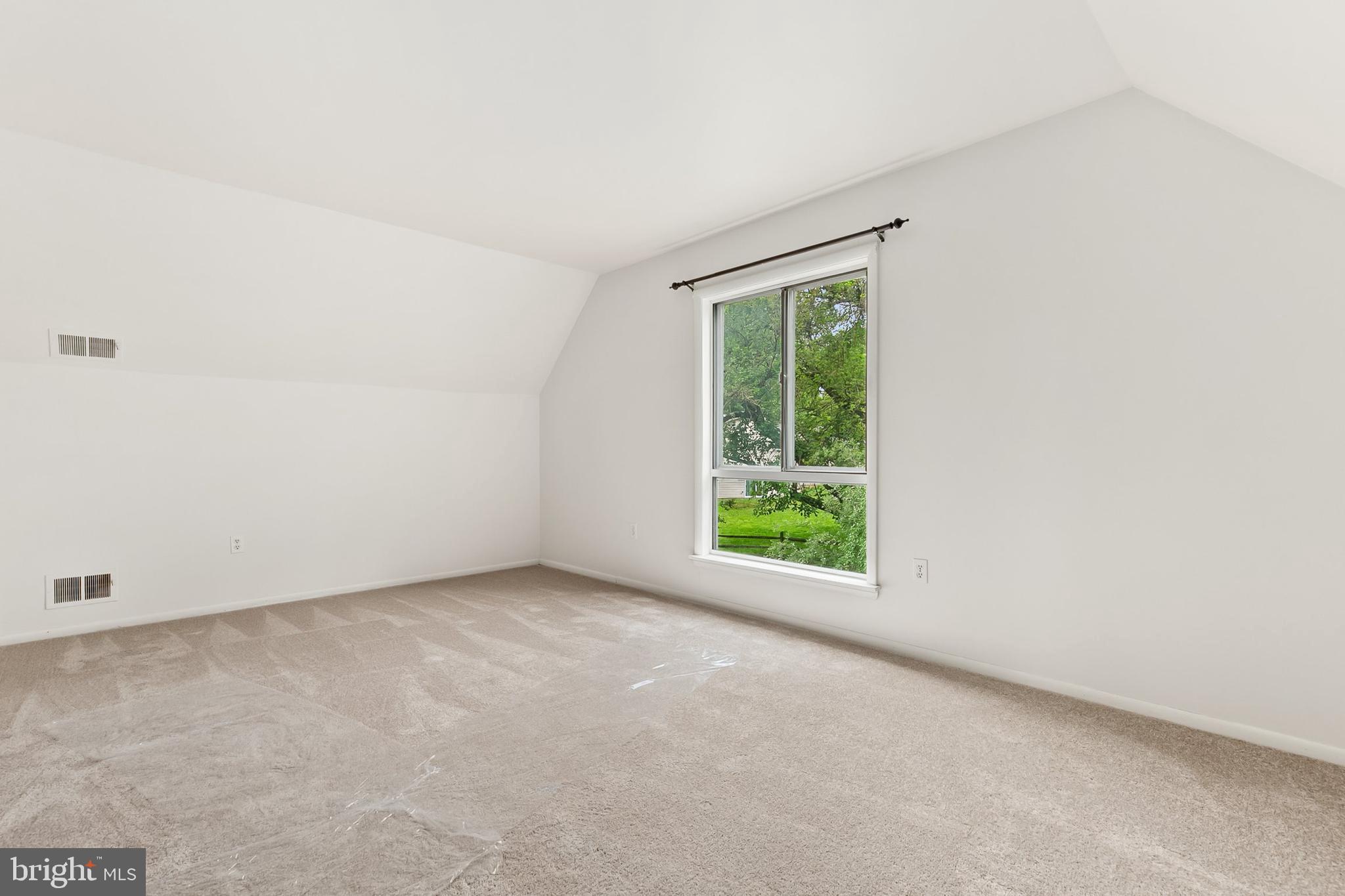 BROOKEVILLE KNOLLS - Residential