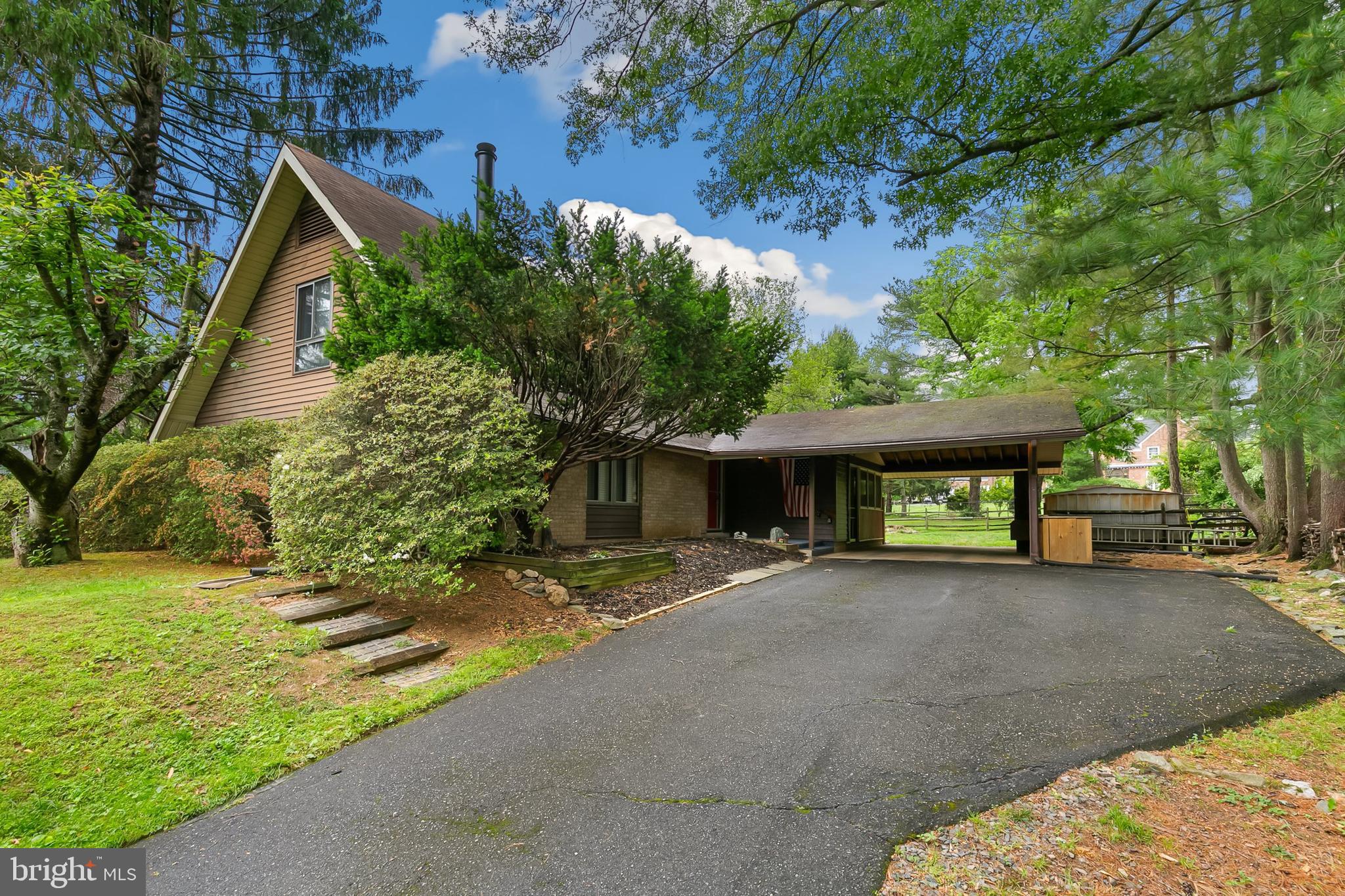BROOKEVILLE KNOLLS - Residential