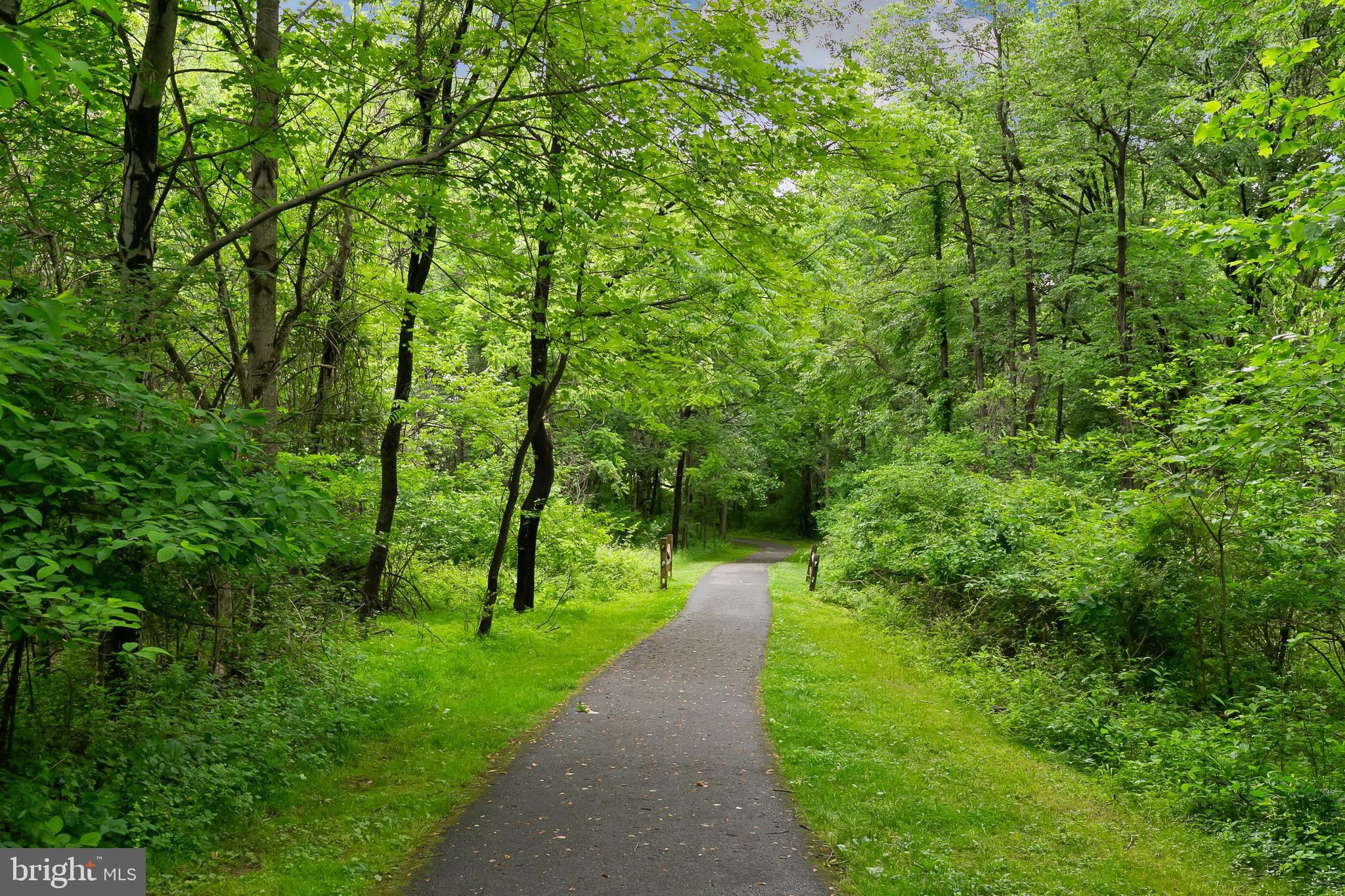 BROOKEVILLE KNOLLS - Residential