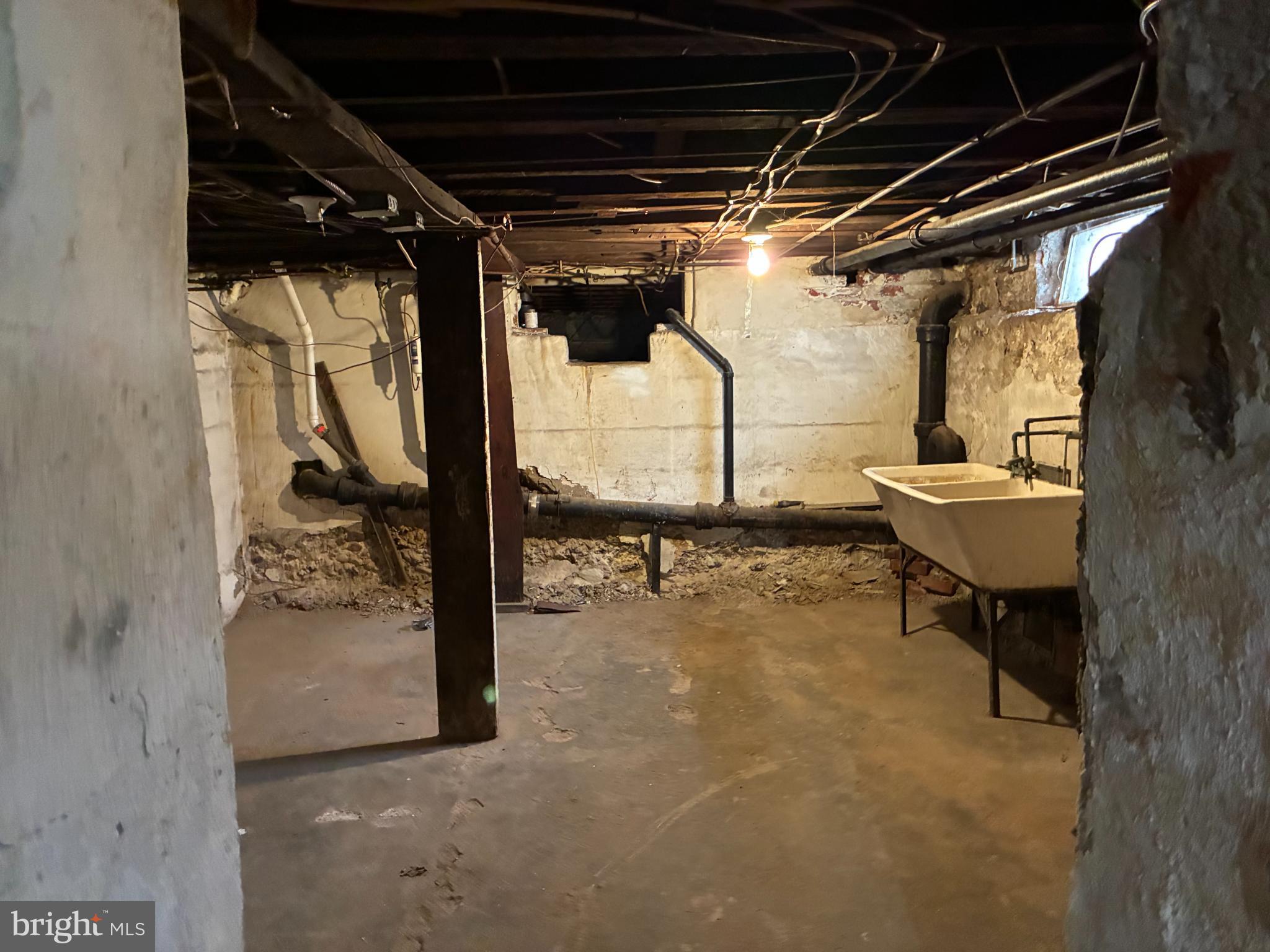 BRIDESBURG - Residential