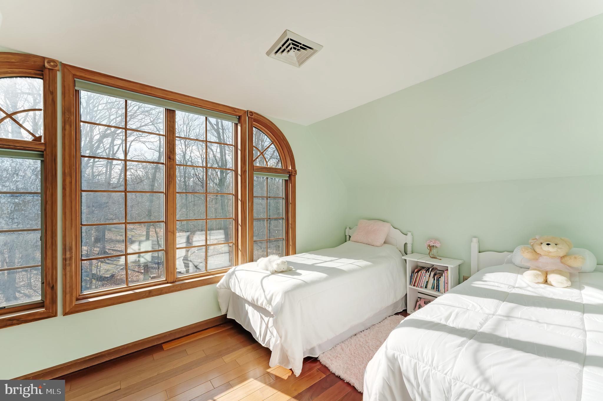 CALMES NECK ESTATES - Residential