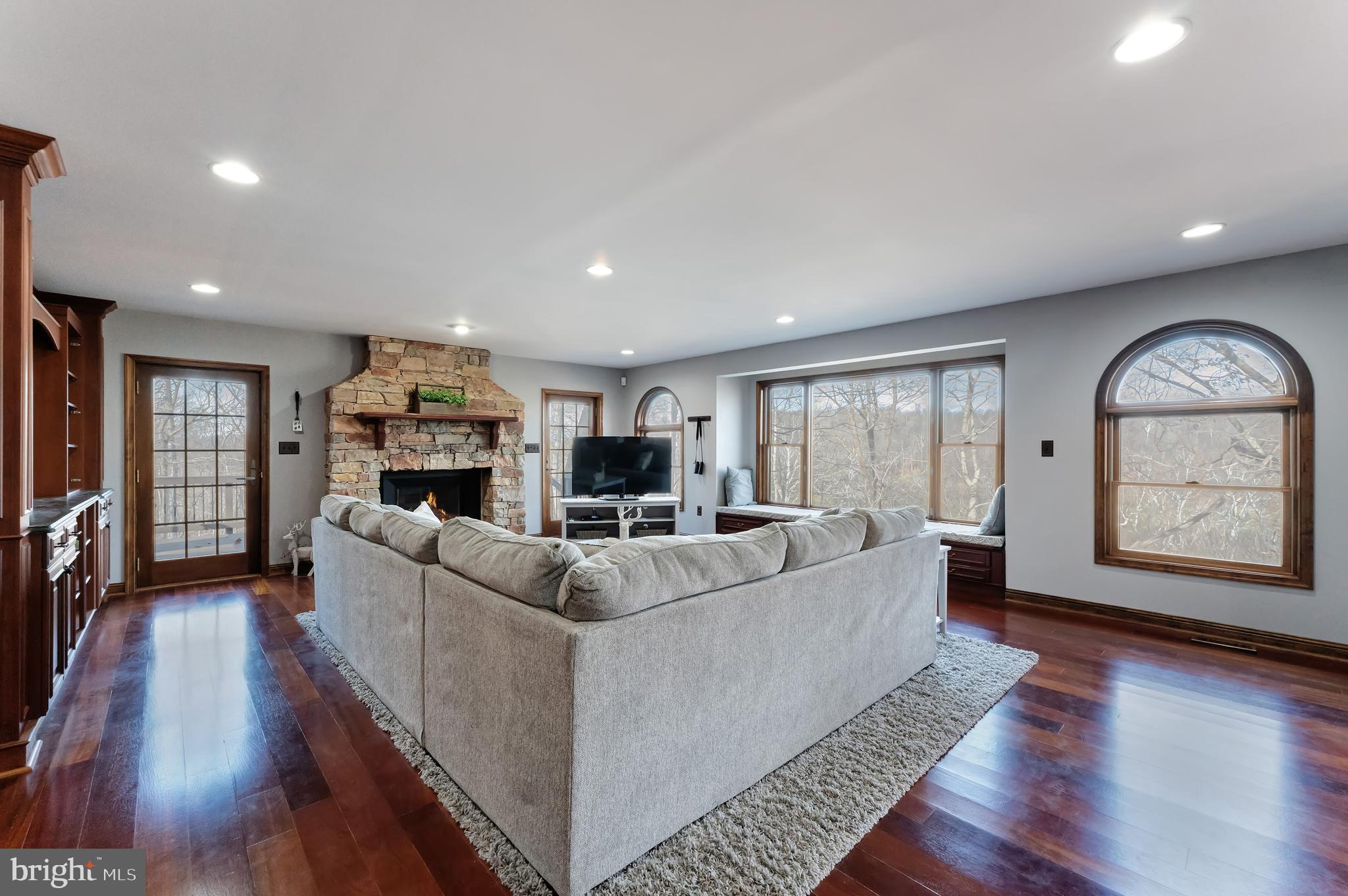 CALMES NECK ESTATES - Residential