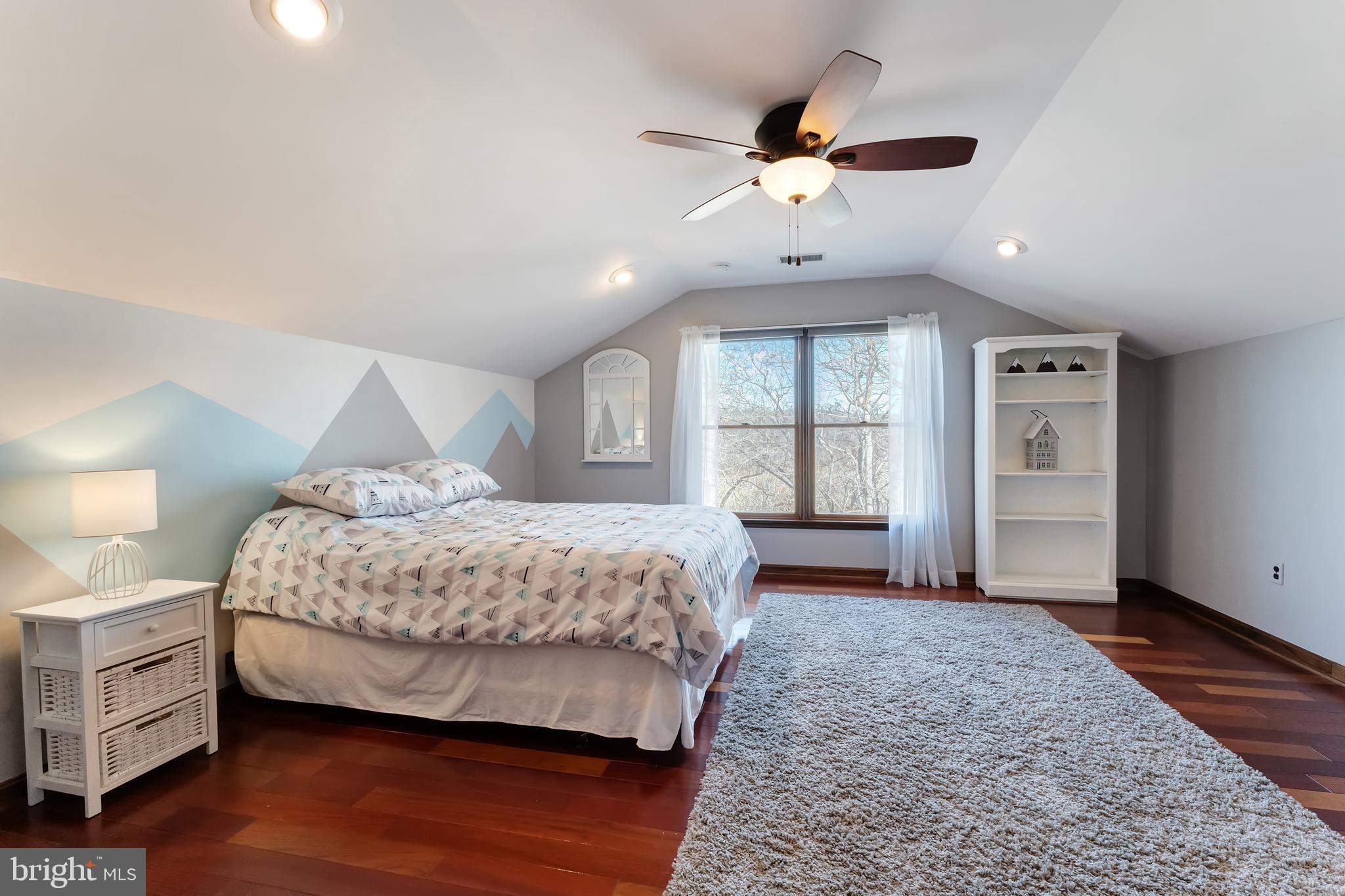 CALMES NECK ESTATES - Residential