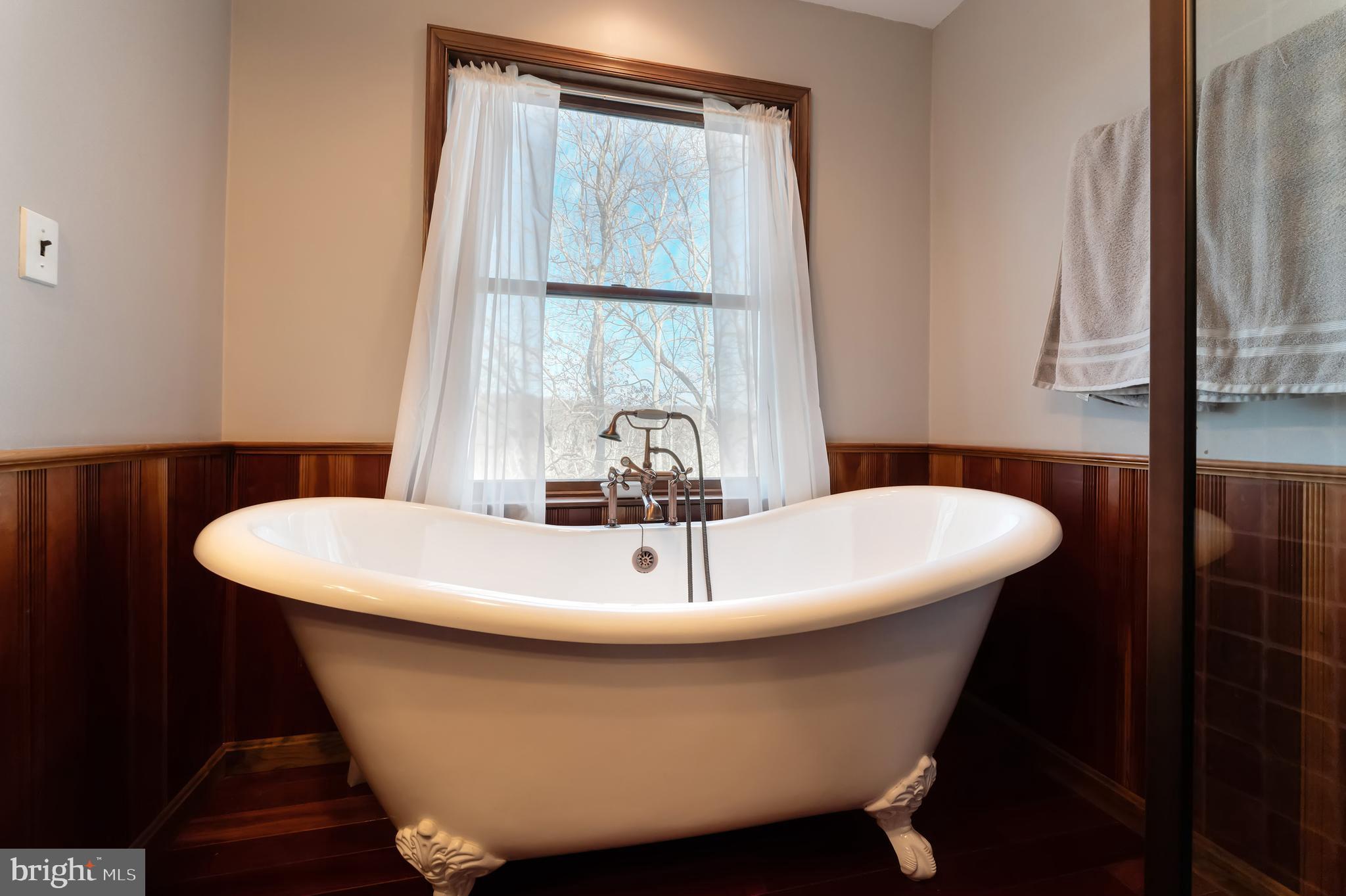 CALMES NECK ESTATES - Residential