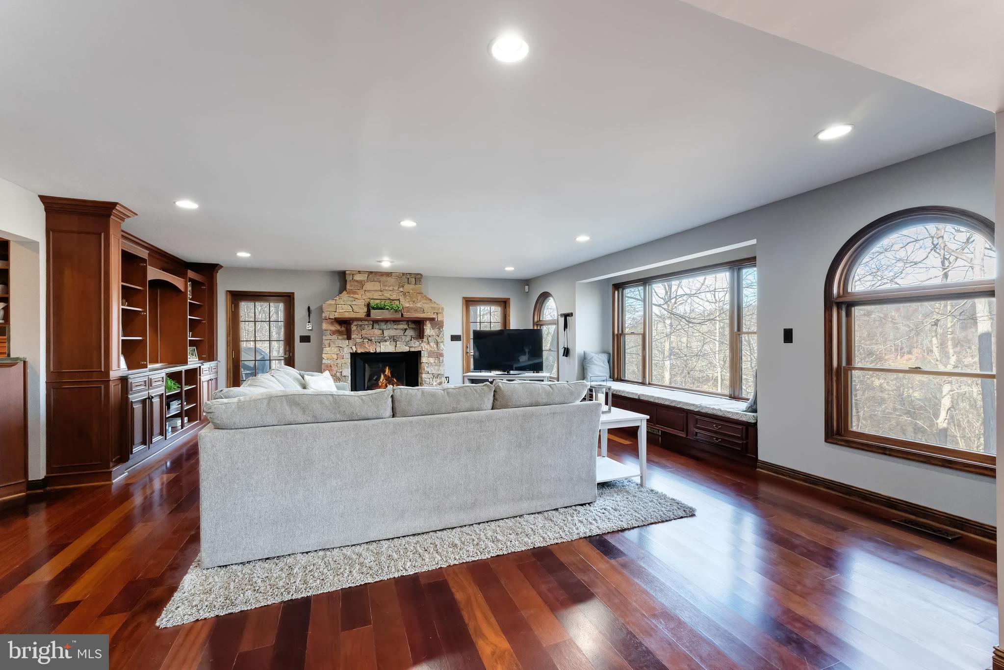 CALMES NECK ESTATES - Residential