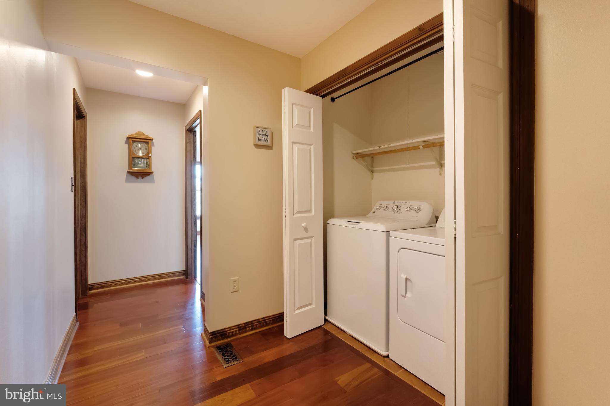 CALMES NECK ESTATES - Residential