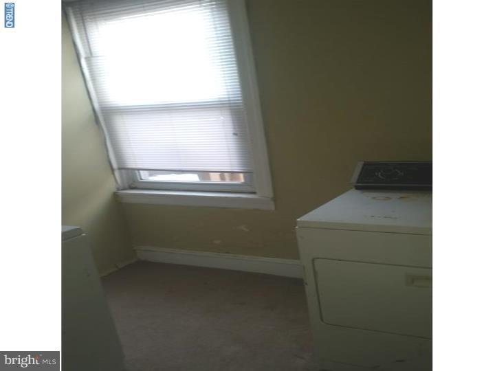 PORT RICHMOND - Commercial Sale