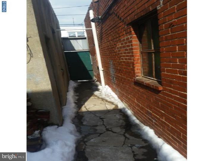 PORT RICHMOND - Commercial Sale