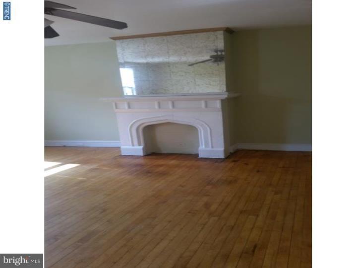 PORT RICHMOND - Commercial Sale