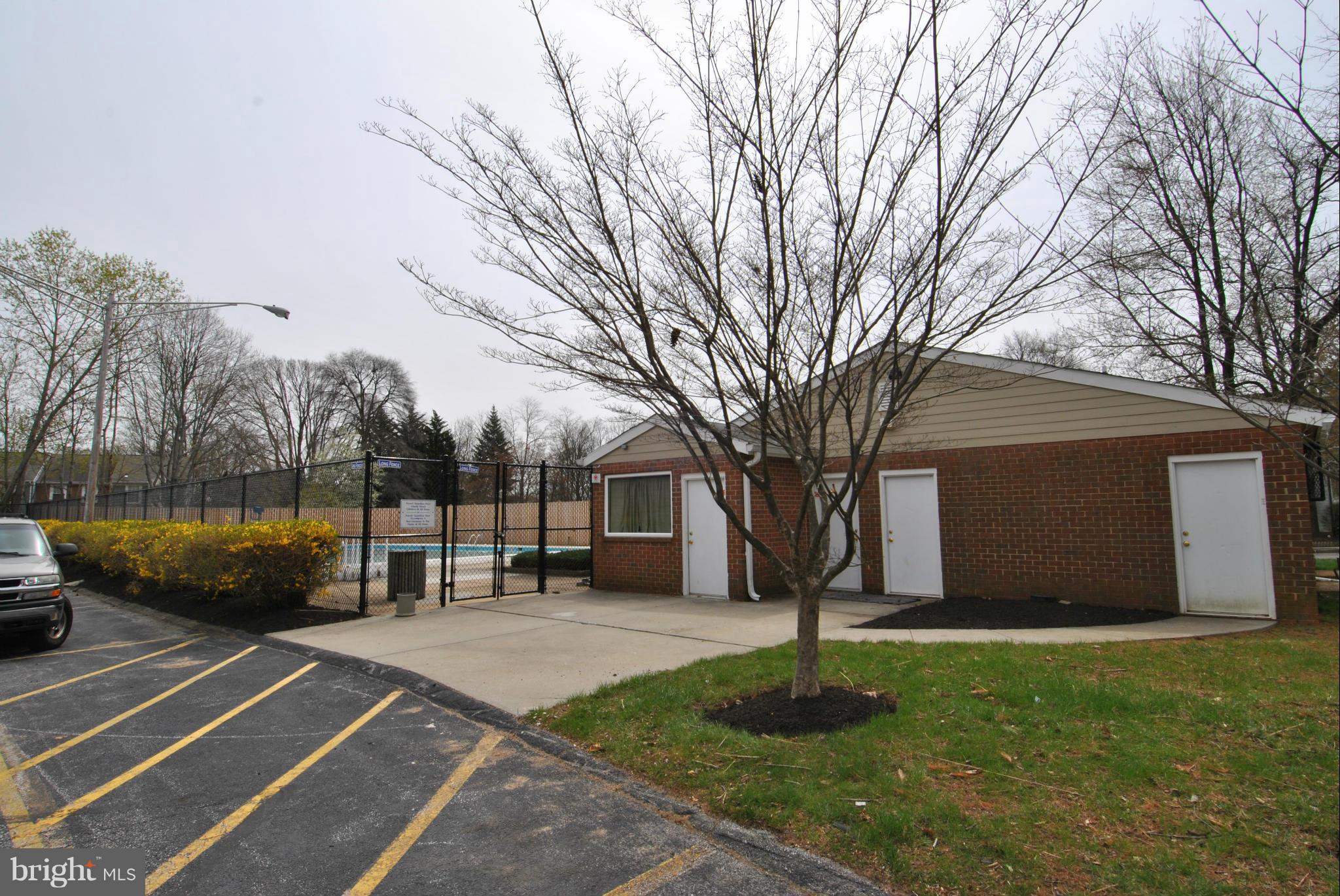 CHESTNUT HILL - Residential