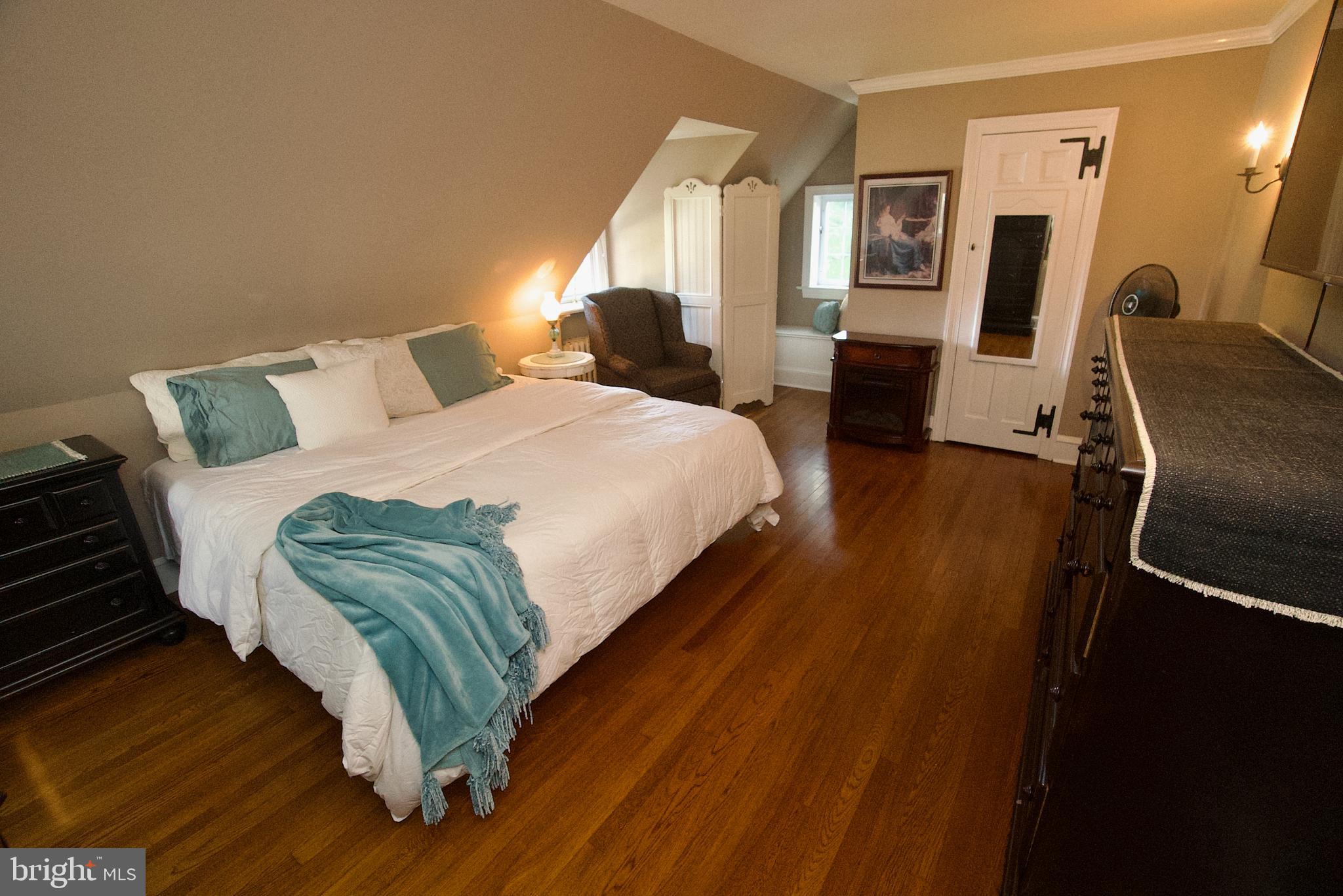 SOMERTON - Residential