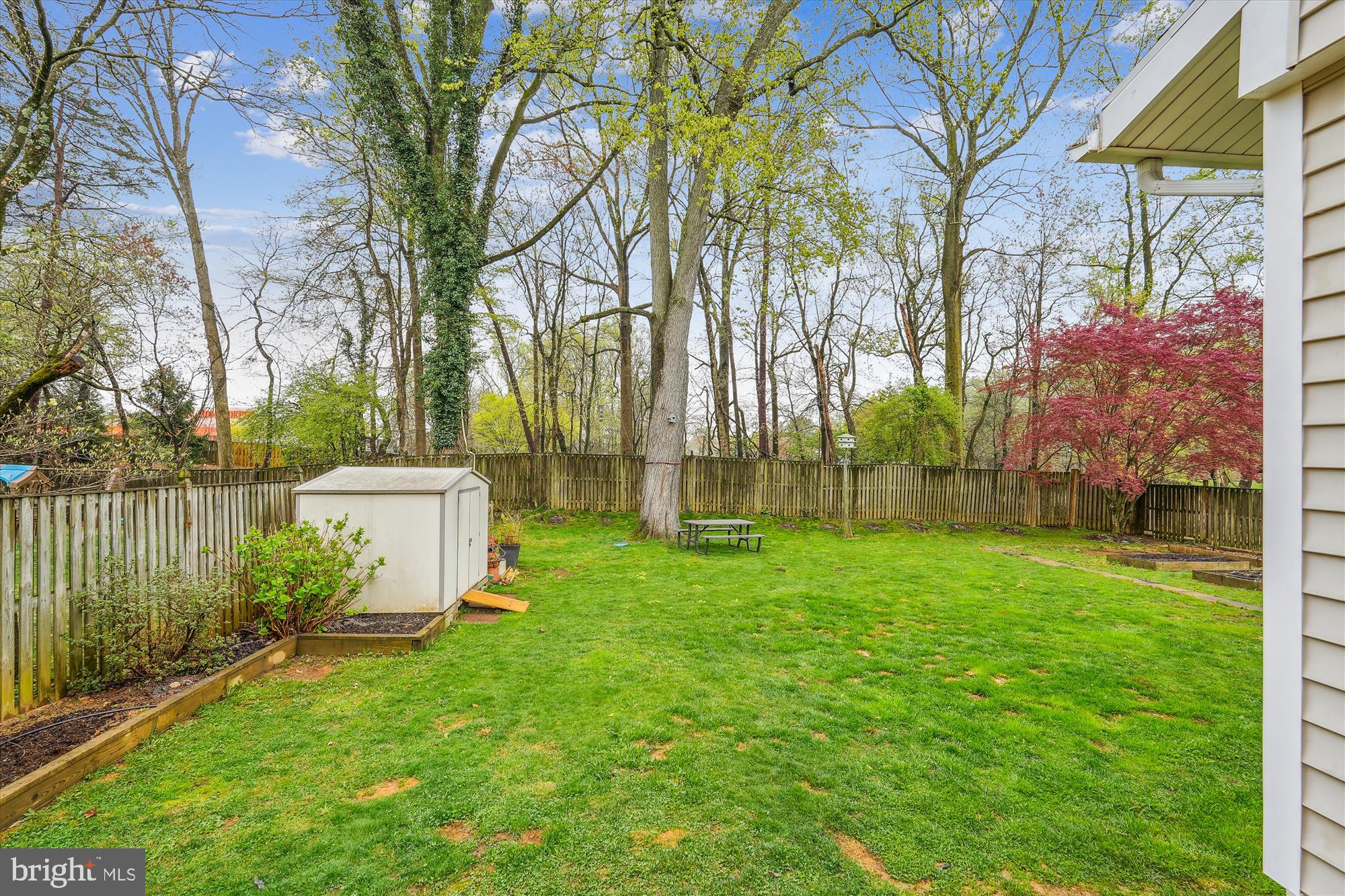 ENGLISH MANOR - Residential